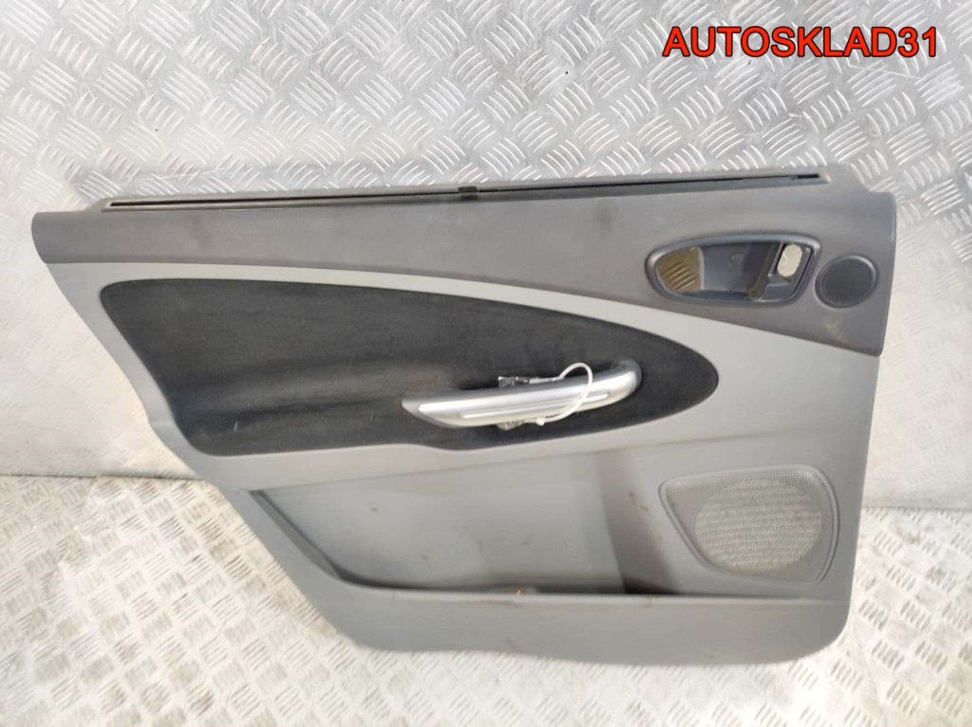 Обшивка двери задней левой Ford S-MAX, 1000 рублей, Дубовое