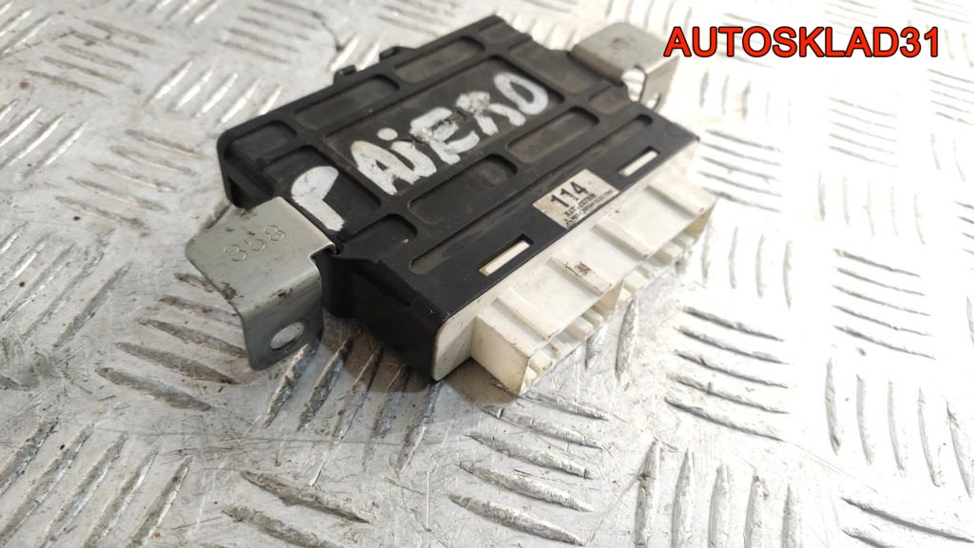 Блок управления полным приводом Mitsubishi Pajero 3 MR580114, 1500 рублей, Дубовое