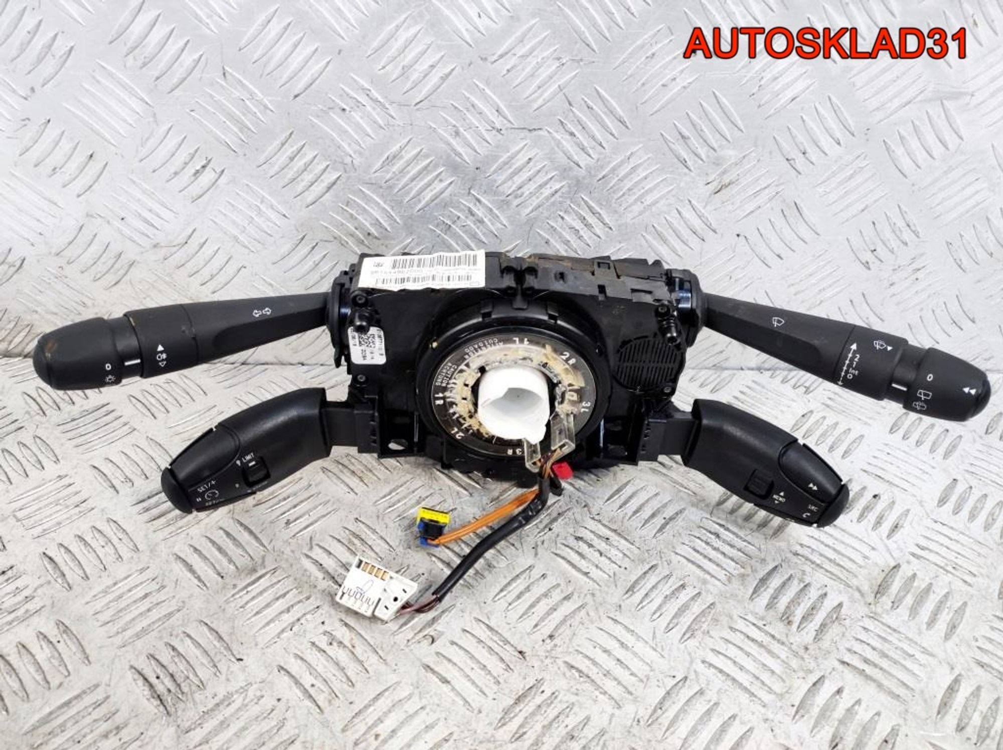 Переключатель подрулевой Peugeot 208 98154492ZD, 21900 рублей, Дубовое