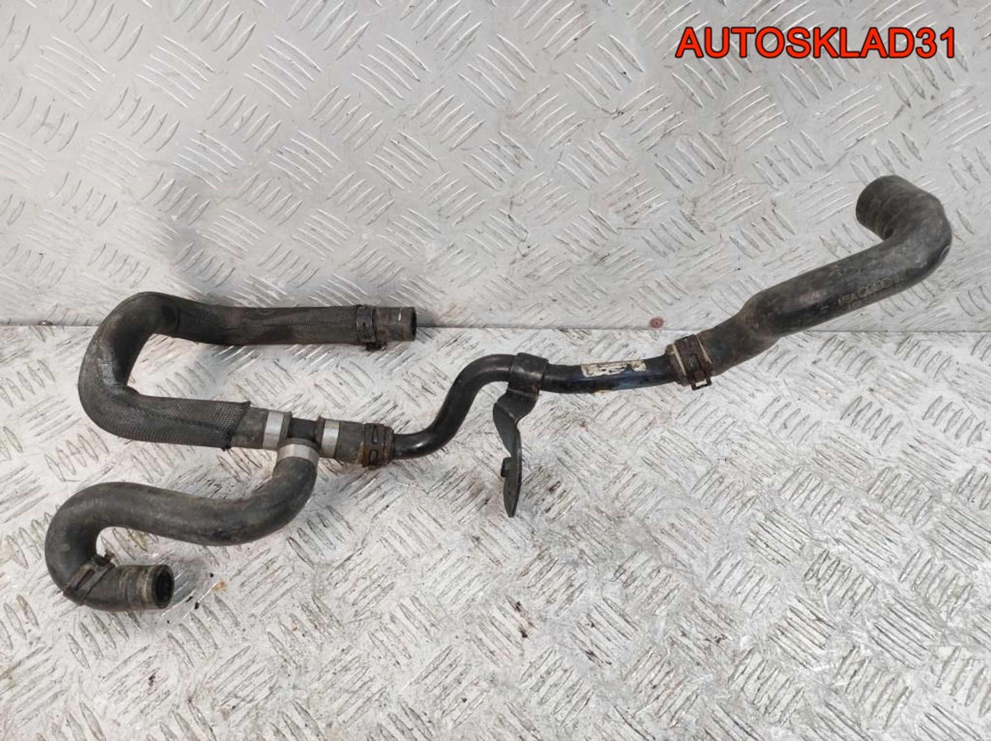 Трубка системы охлаждения Audi A8 D3 6,0 BTH Бензин 4E0121060D, 1000 рублей, Дубовое