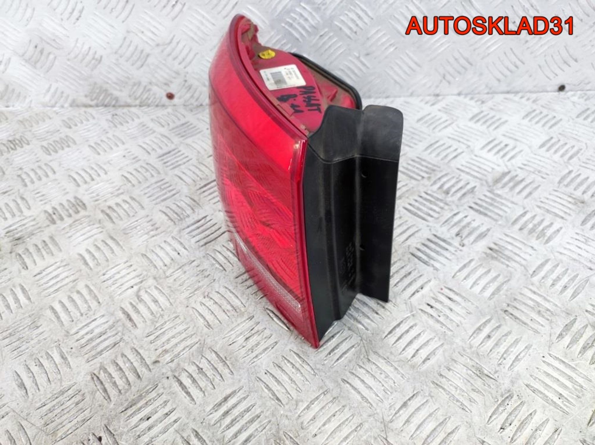 Фонарь задний левый VW Passat B7 3AF945095A, 4100 рублей, Дубовое