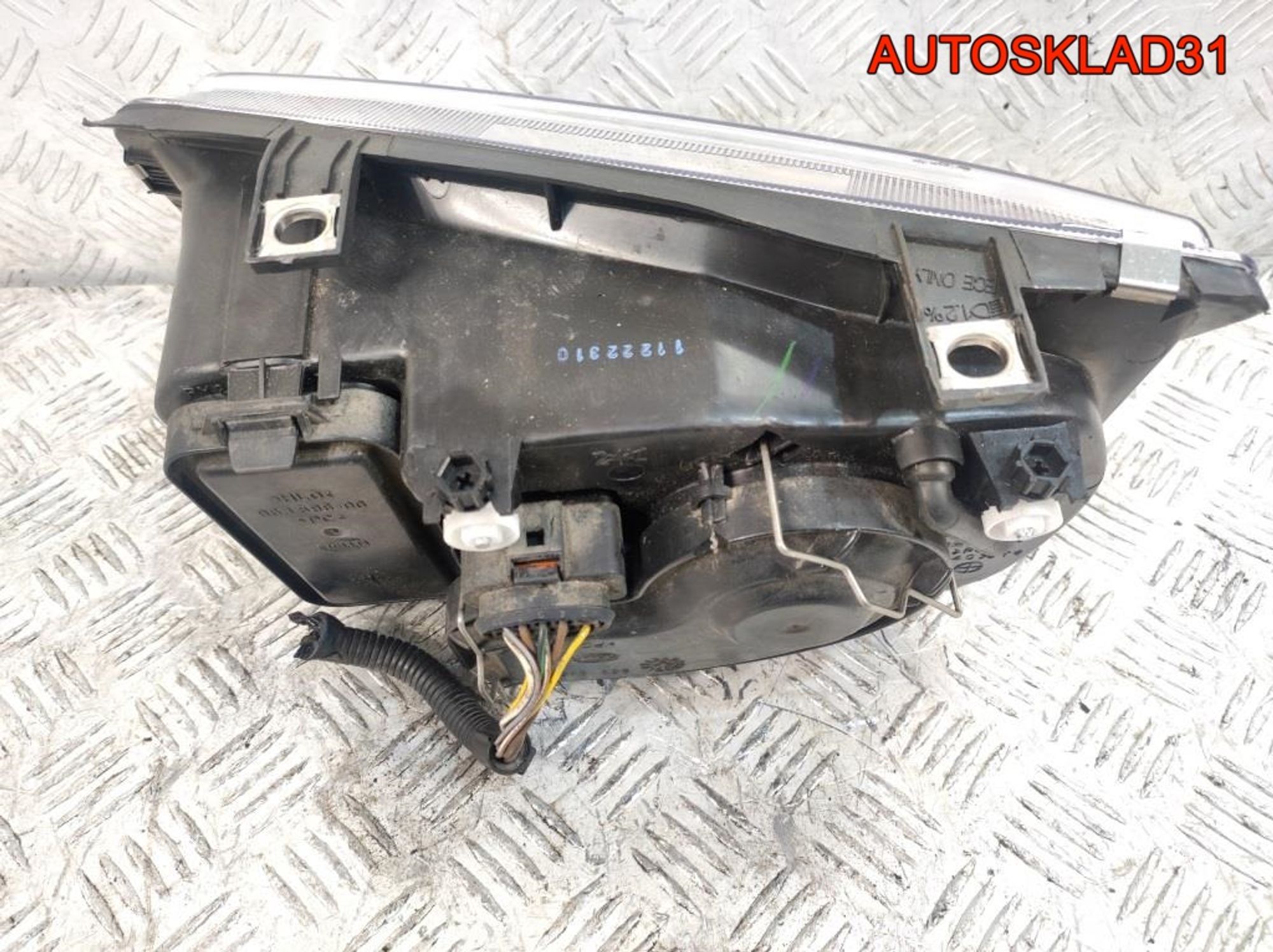 Фара правая Taiwan Volkswagen Bora 205653B, 6500 рублей, Дубовое