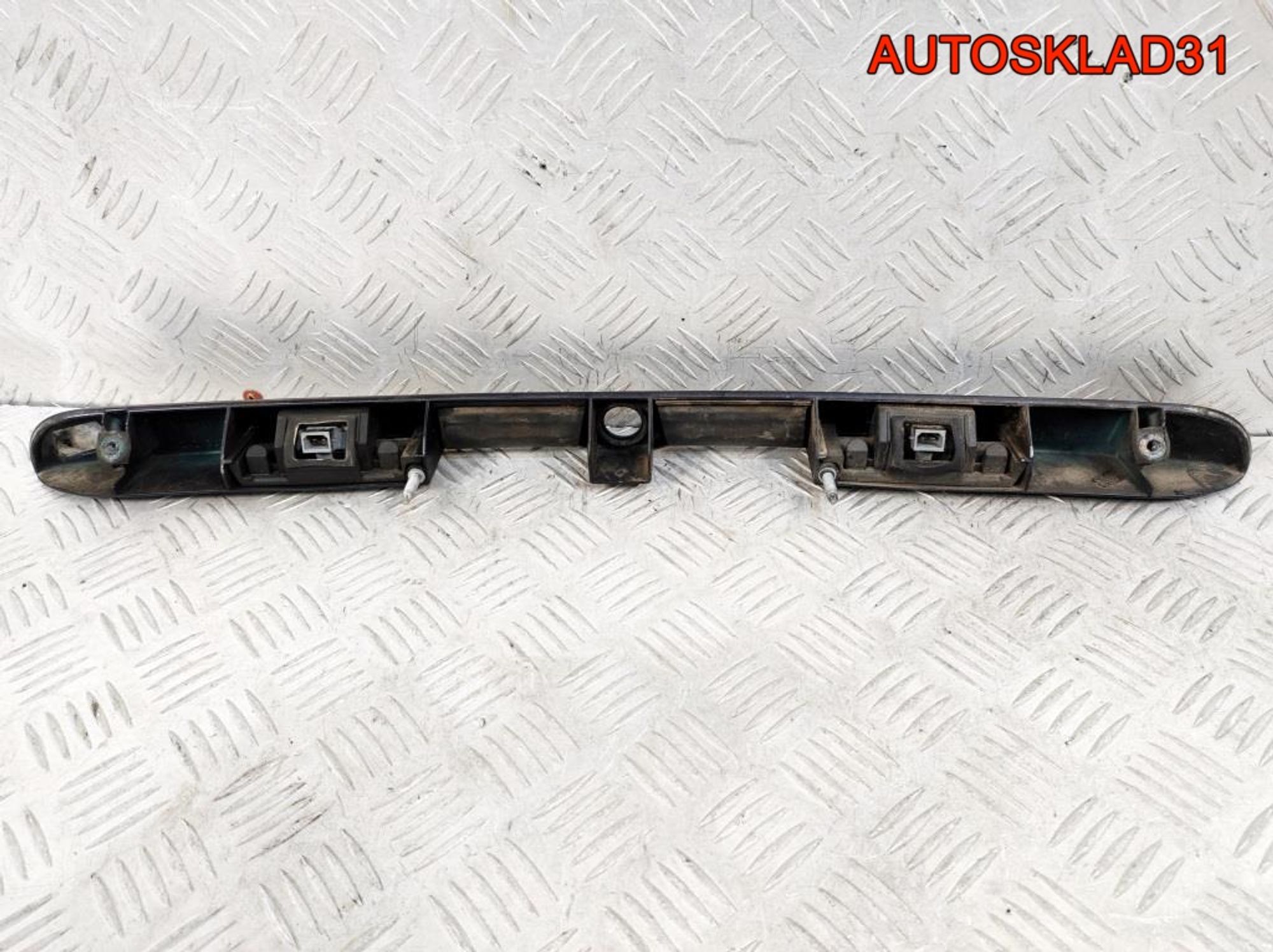 Накладка двери багажника Audi A3 8L 8D9827574, 3200 рублей, Дубовое