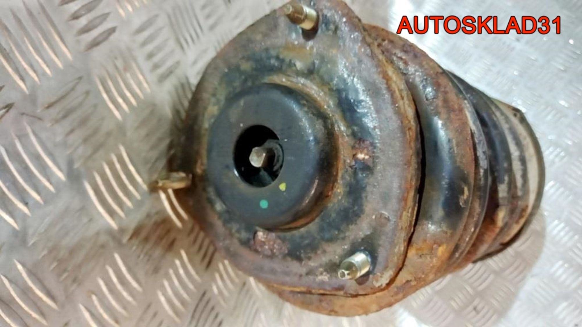 Амортизатор передний в сборе Mitsubishi Carisma DA MR554948, 5000 рублей, Дубовое