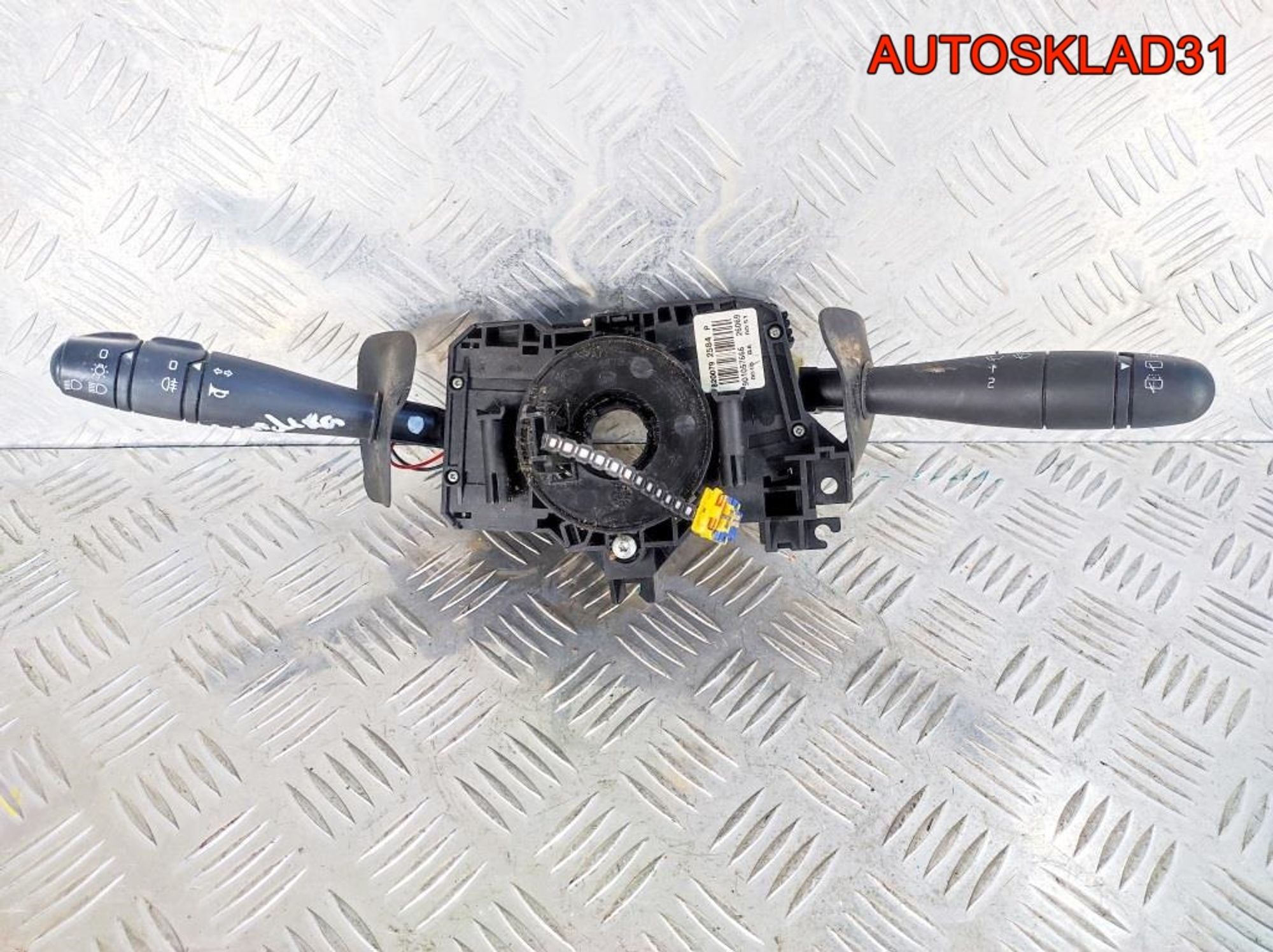 Переключатель подрулевой LADA Largus 8200792584, 3300 рублей, Дубовое