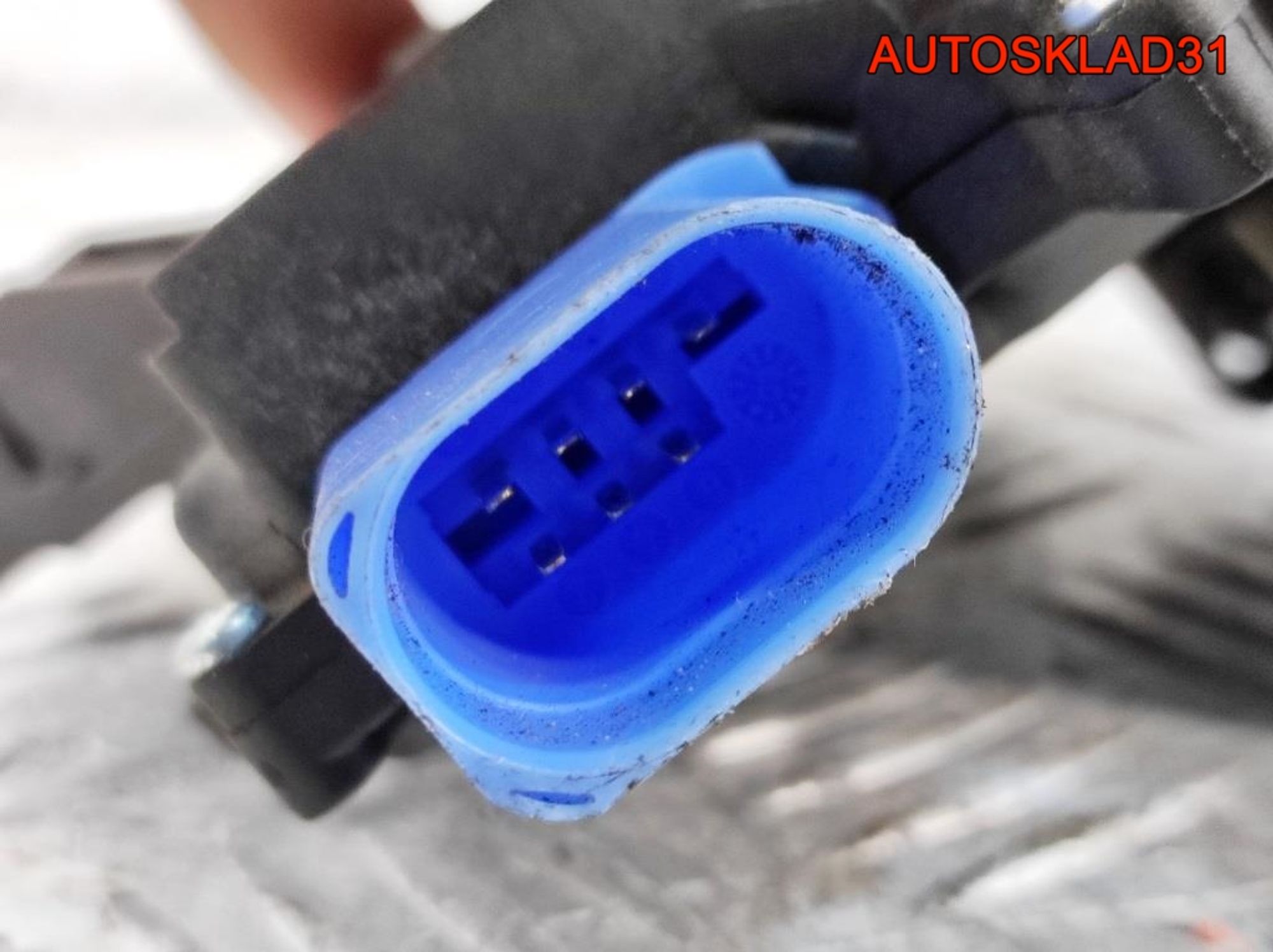 Замок двери задней правой VW Touareg 7L0839016D, 4100 рублей, Дубовое