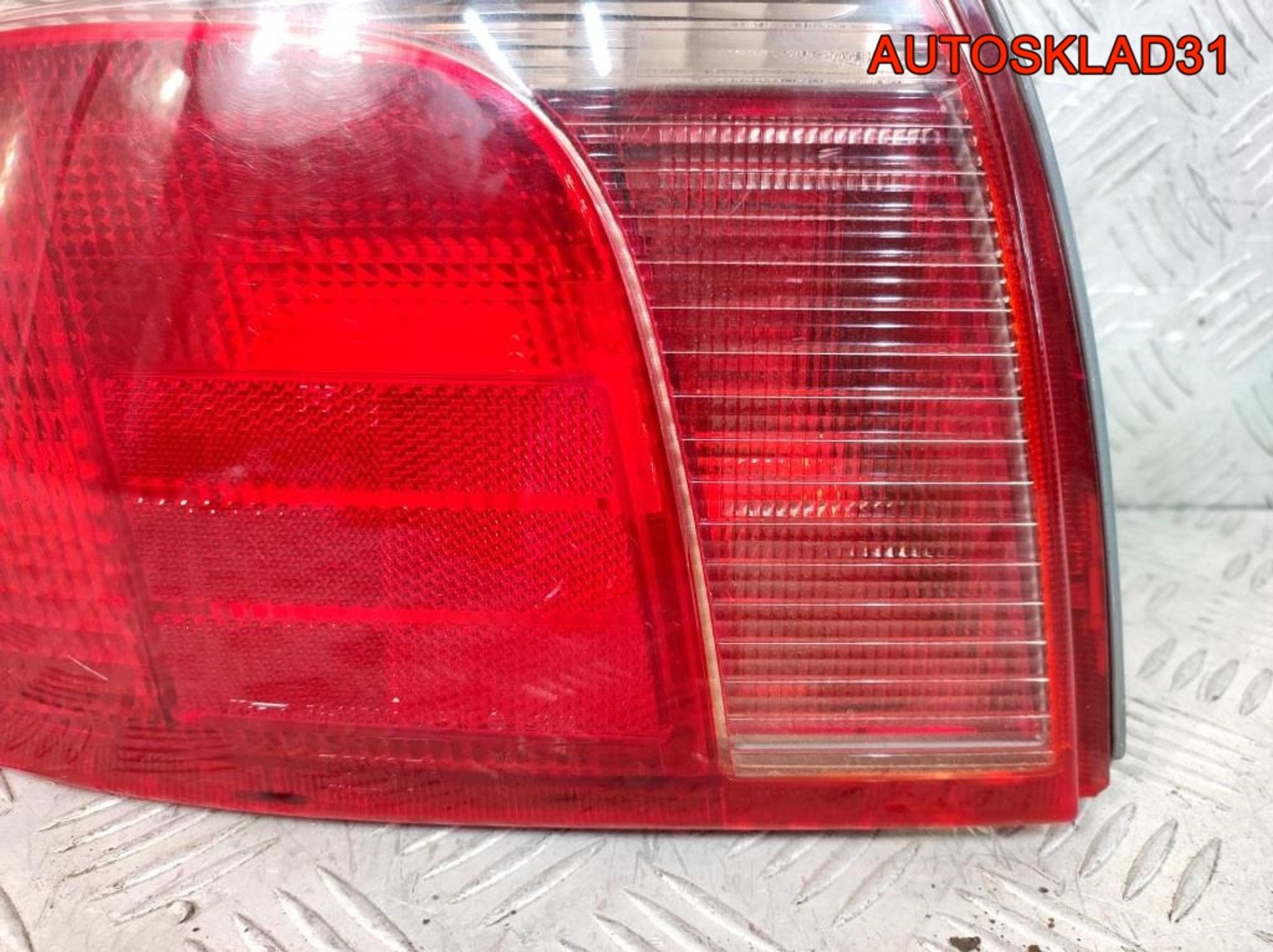 Фонарь задний левый Toyota Yaris 8156052120, 1800 рублей, Дубовое