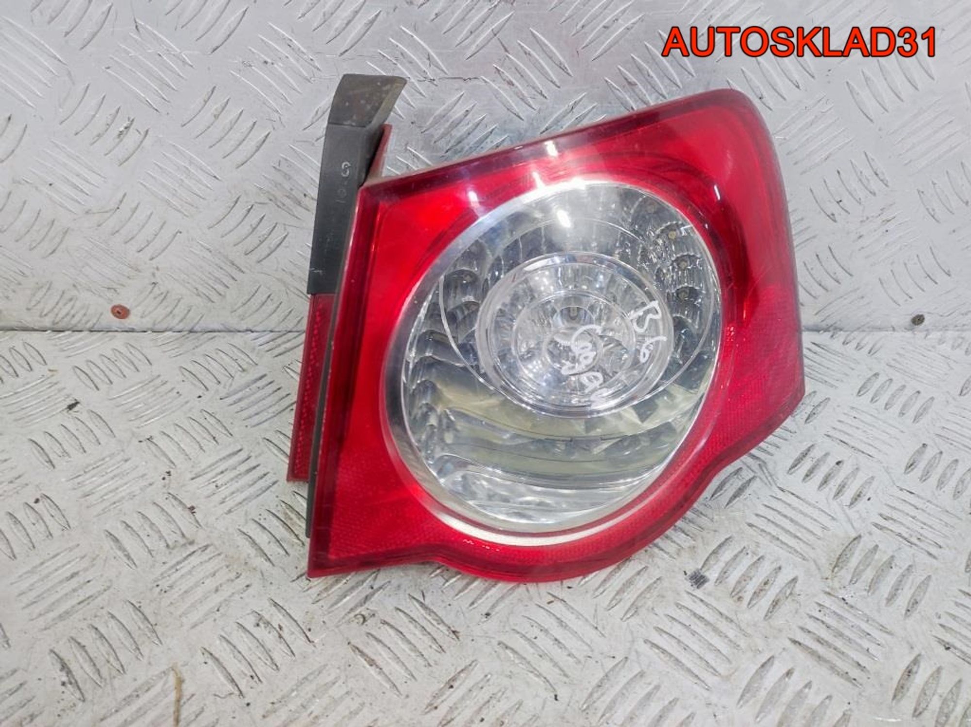 Фонарь задний правый VW Passat B6 3C5945096H Седан, 5700 рублей, Дубовое