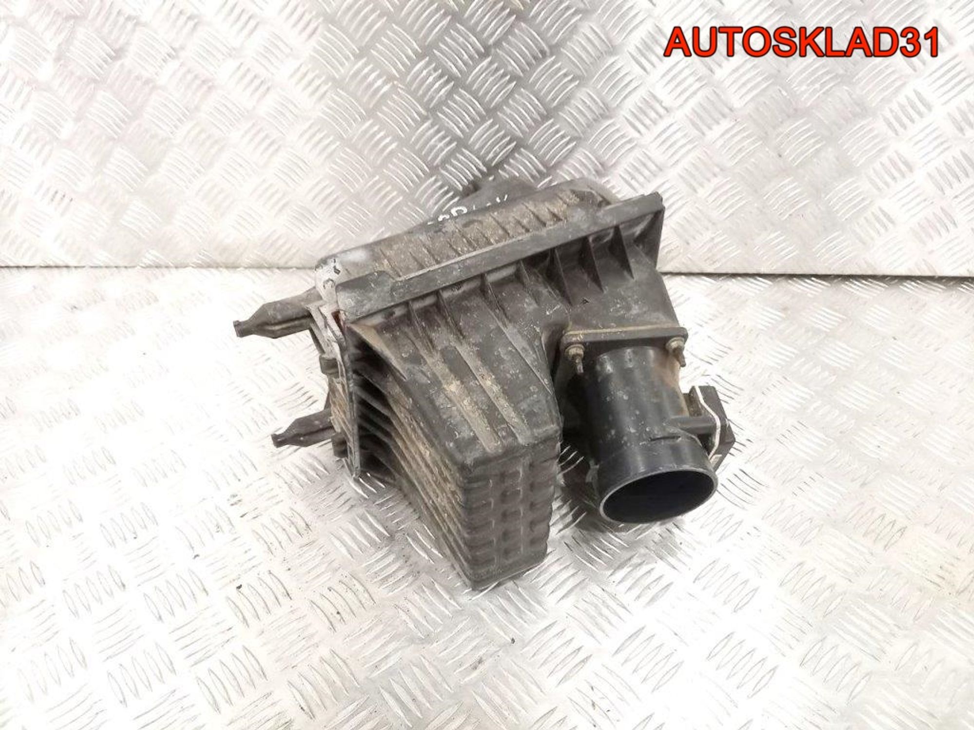 Корпус воздушного фильтра Ford Maverick 2 3,0 7KB4, 3600 рублей, Дубовое