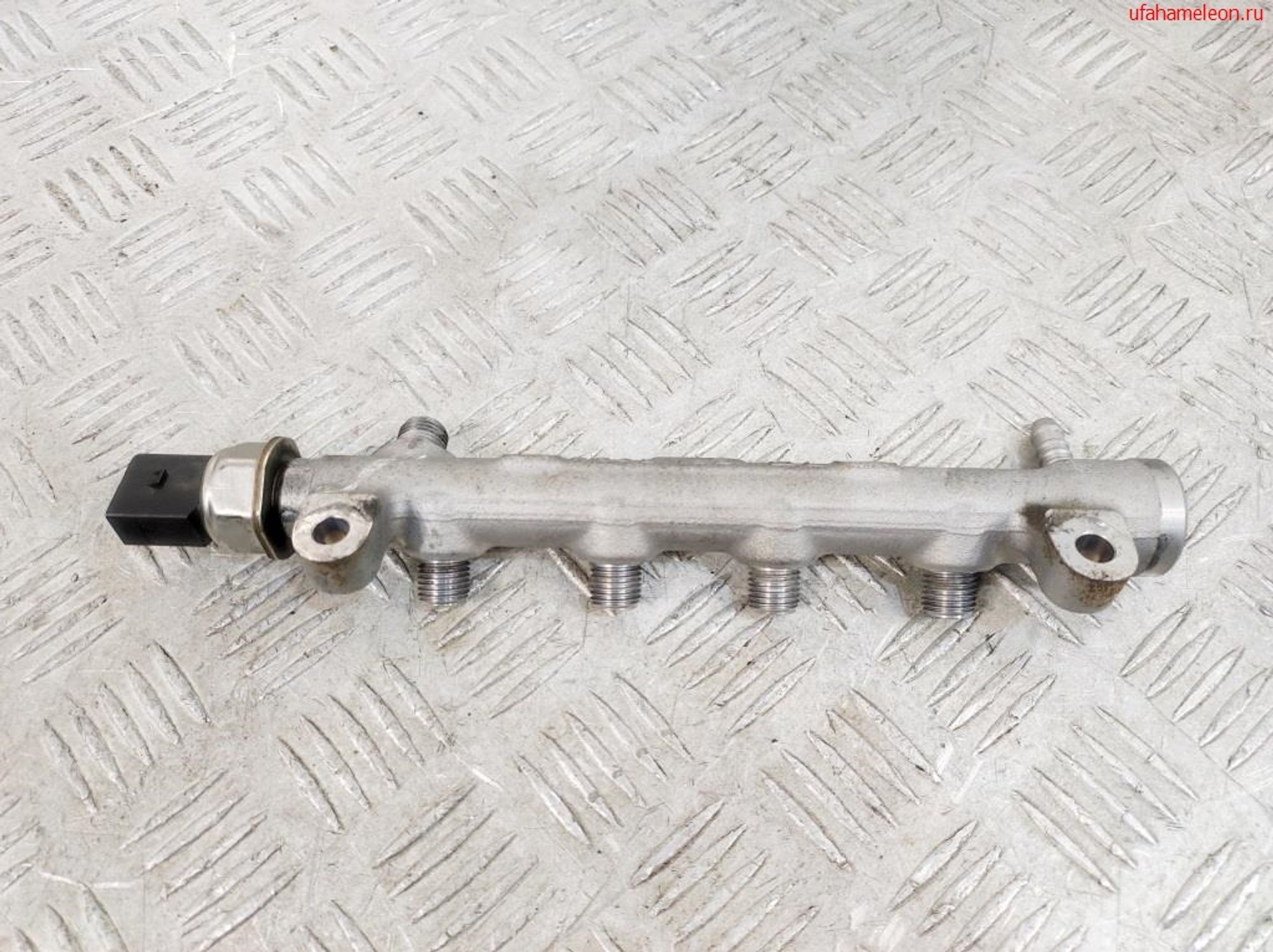 Рейка топливная VW Passat B8 2,0 Дизель 04L089G, 5000 рублей, Дубовое