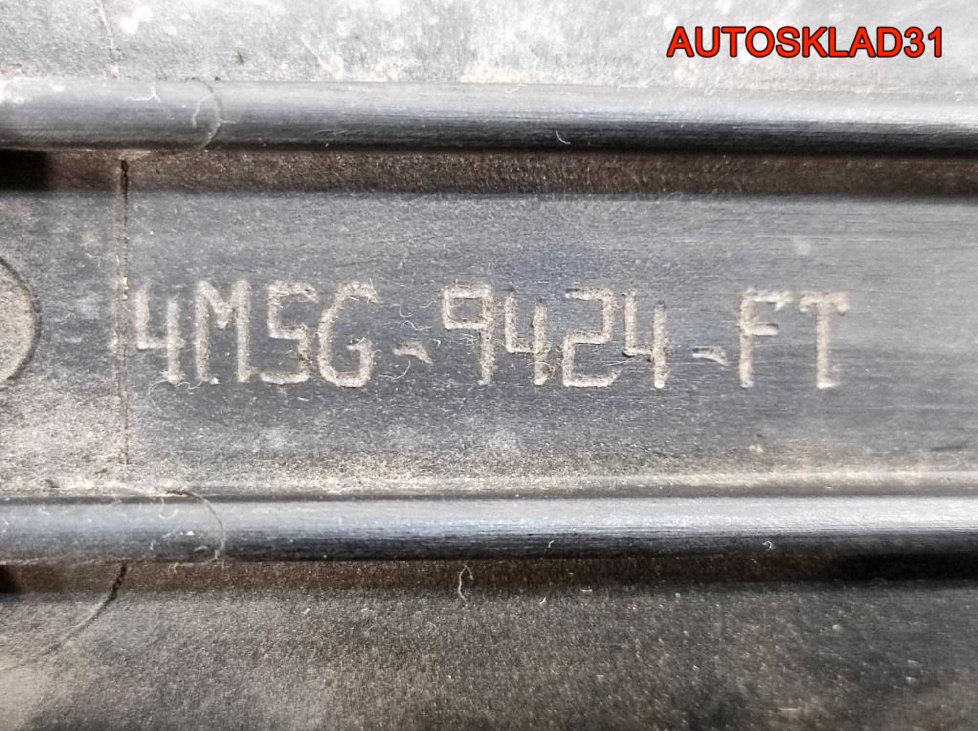 Коллектор впускной Ford Focus 2 1,8 QQDB 4M5G9424FT, 5000 рублей, Дубовое