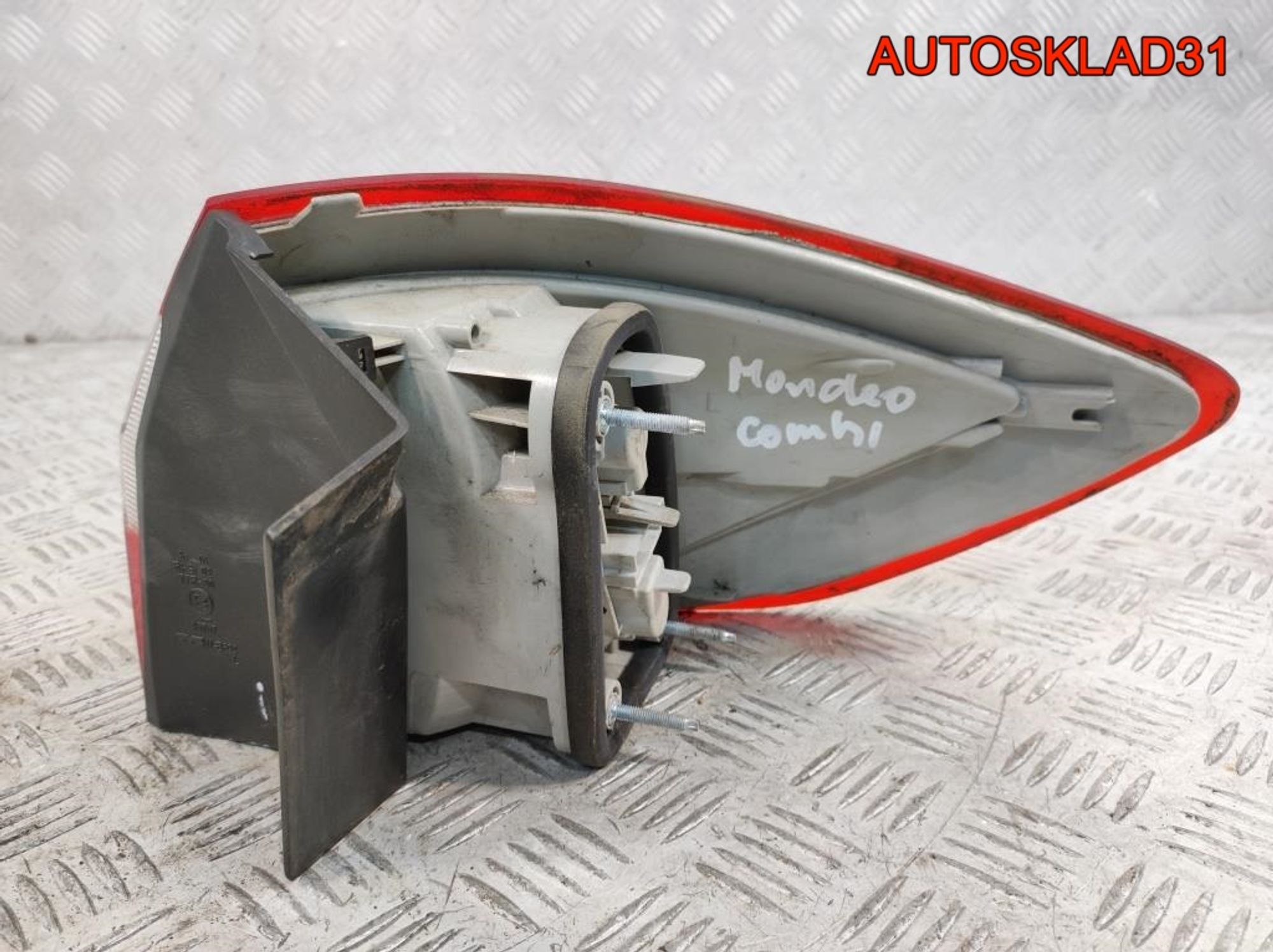 Фонарь задний наружный левый TYC Ford Mondeo 4 11B694012B Combi, 2000 рублей, Дубовое