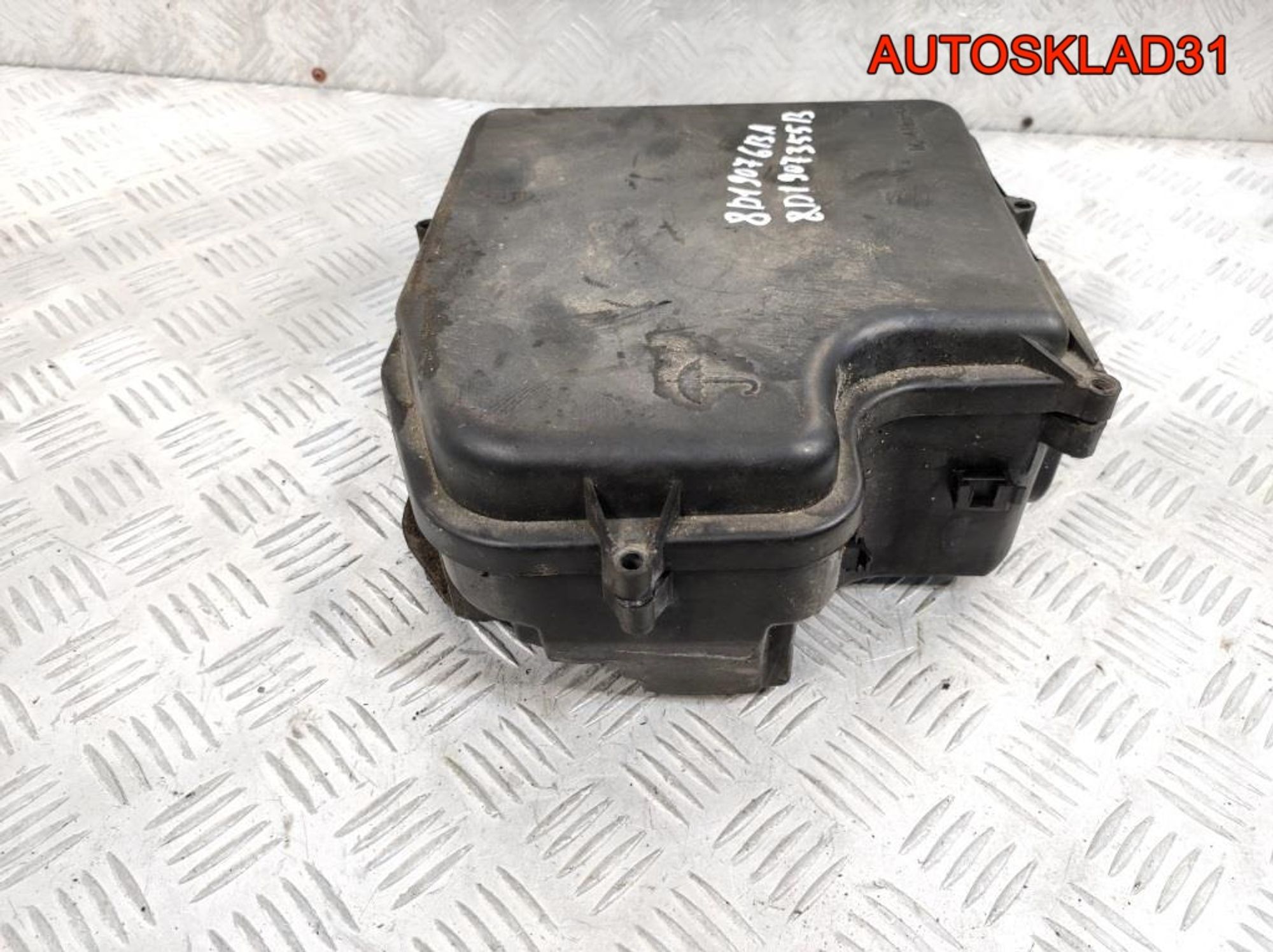 Корпус блока предохранителей Audi A6 C5 8D1907613A, 900 рублей, Дубовое