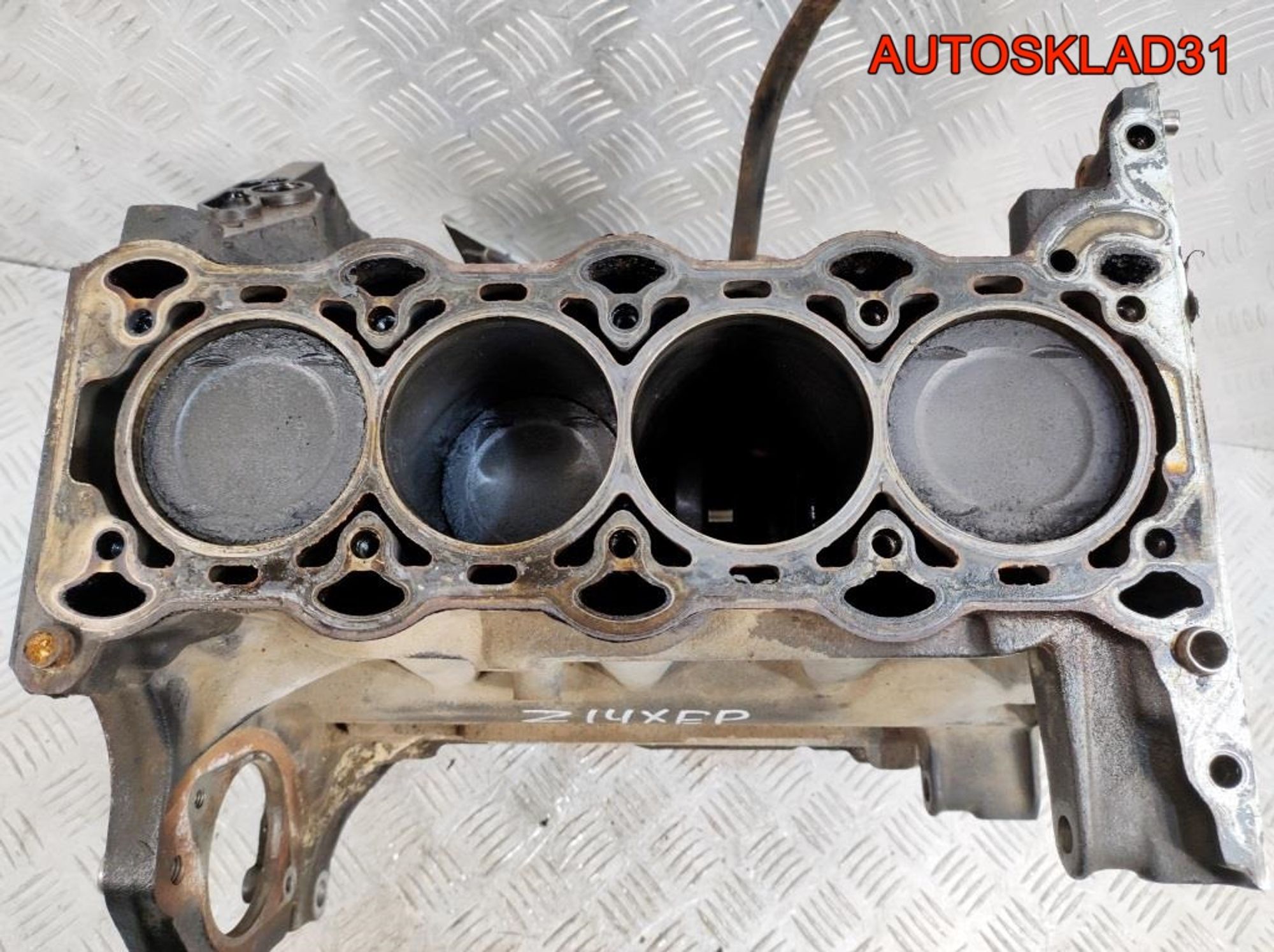 Блок цилиндров Opel Corsa D 1,4 Z14XEP 24450960, 31500 рублей, Дубовое