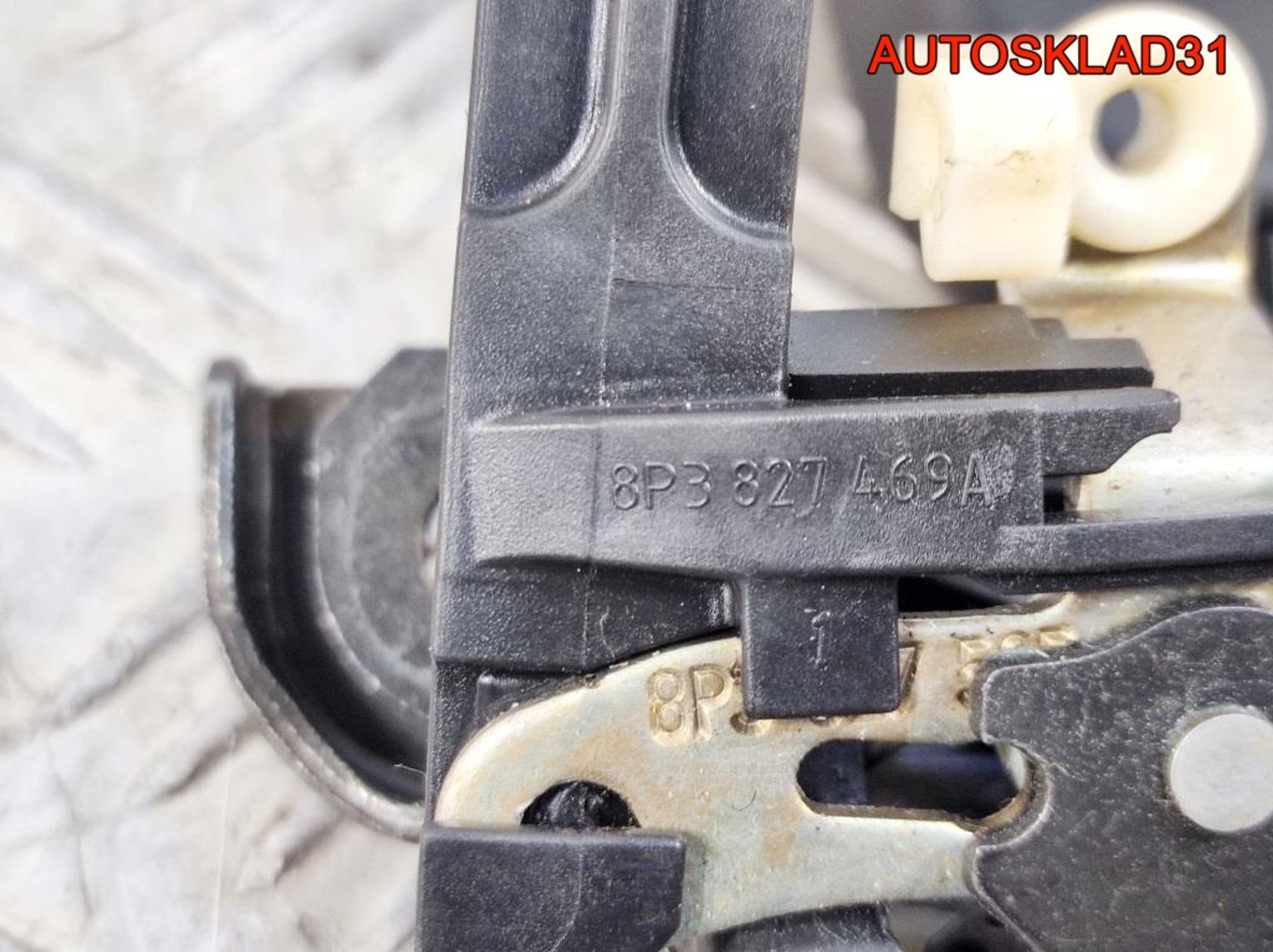 Замок крышки багажника Audi A3 8P 8P3827505, 2100 рублей, Дубовое