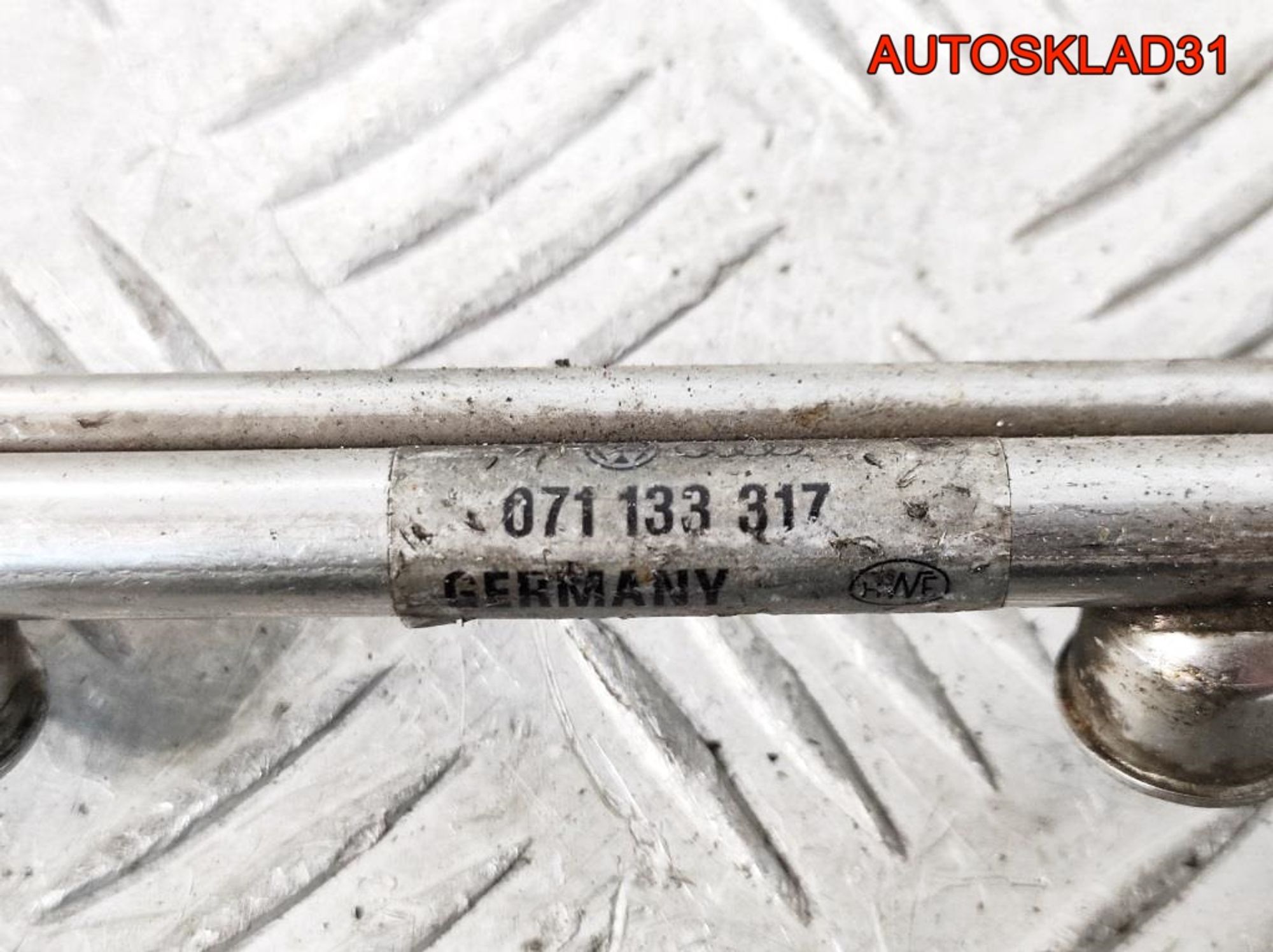 Рейка топливная VW Passat B5 2.3 AGZ 071133317, 900 рублей, Дубовое