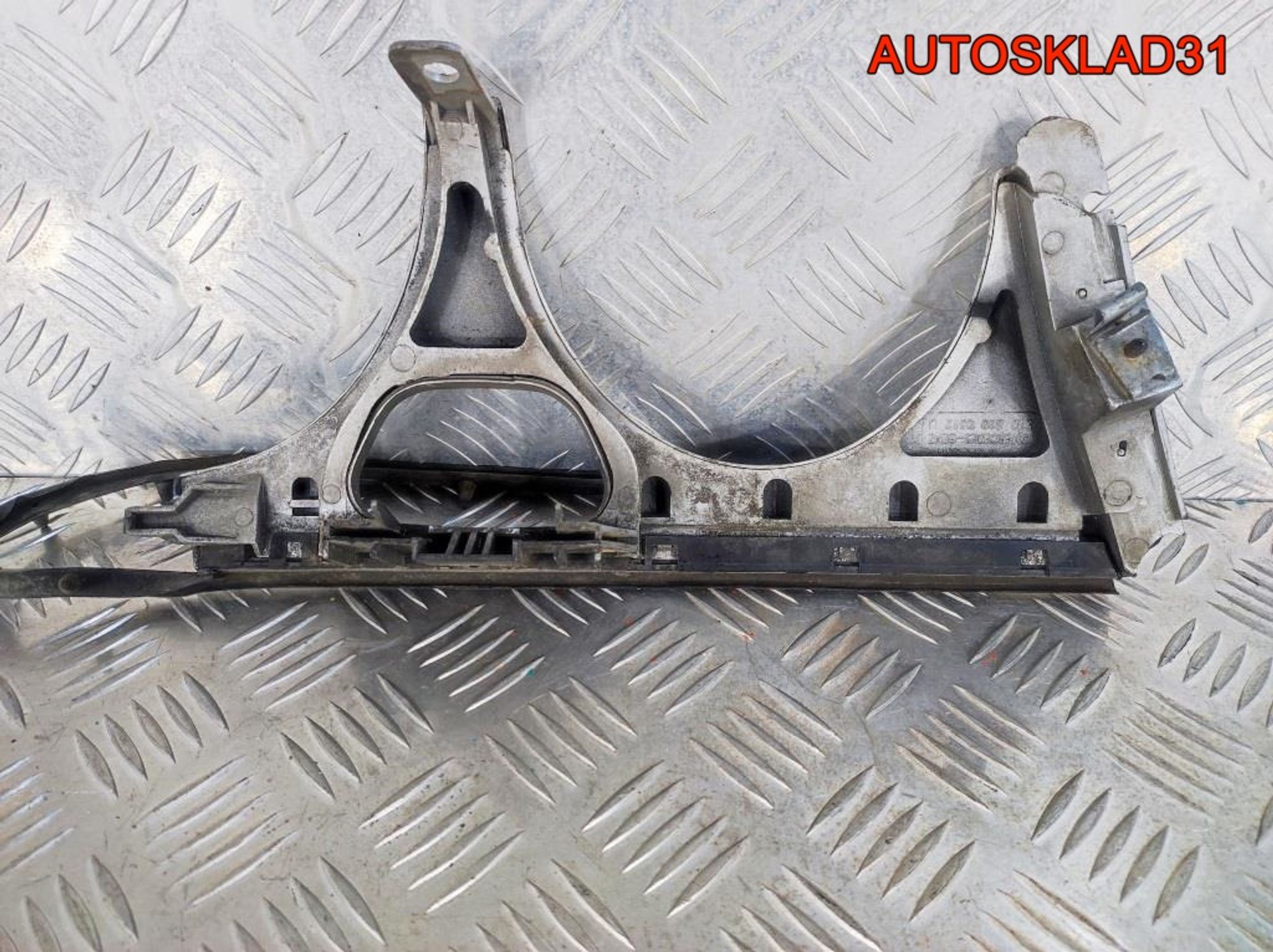 Планка под фару левая Mercedes W210 A2108200312, 1300 рублей, Дубовое