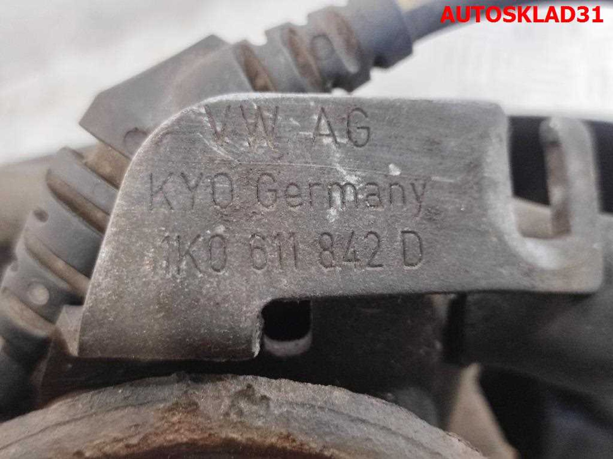 Кулак поворотный перед правый VW Golf 5 1K0407256AA, 2500 рублей, Дубовое
