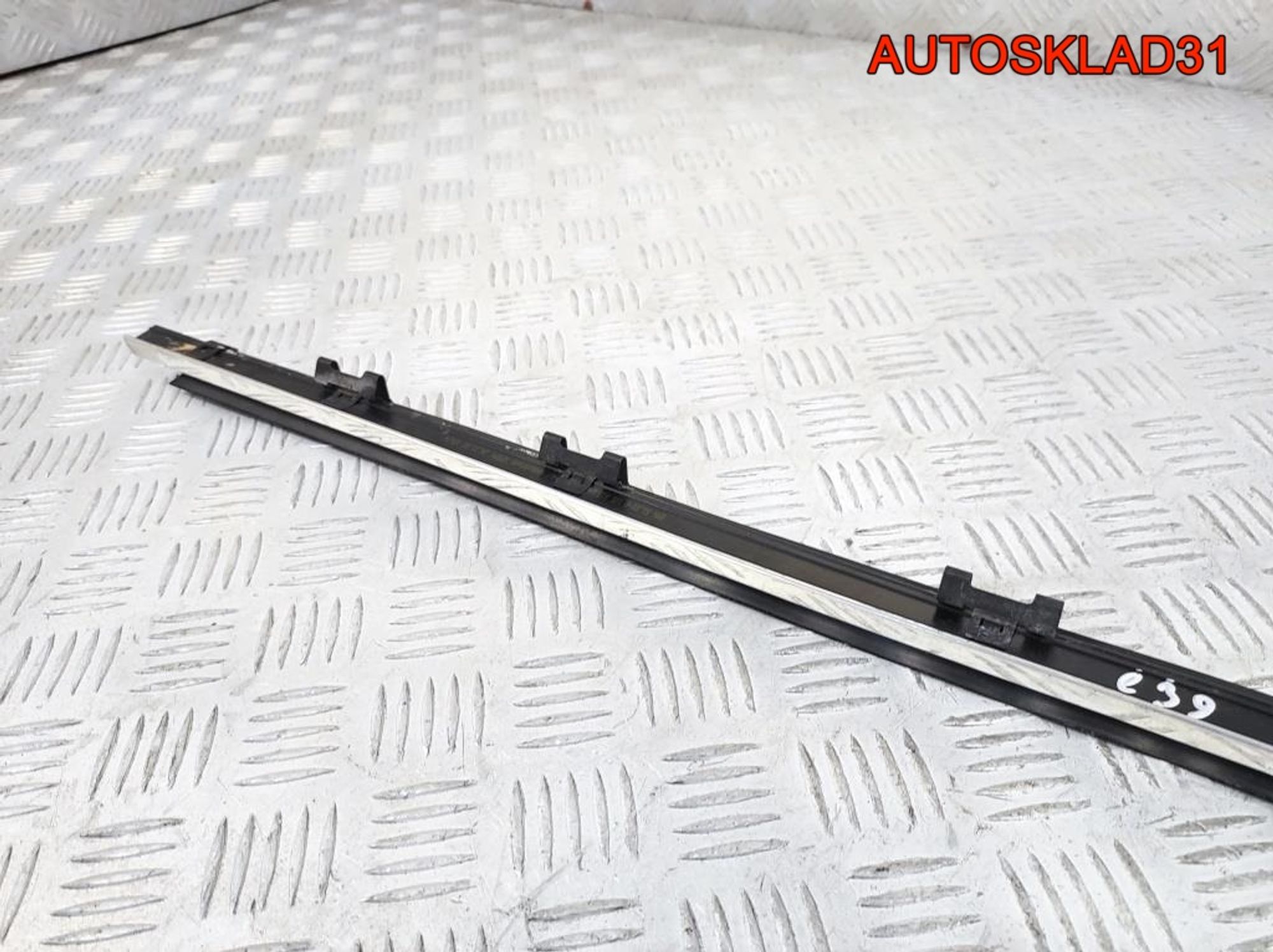 Накладка стекла переднего левого BMW E39, 1300 рублей, Дубовое