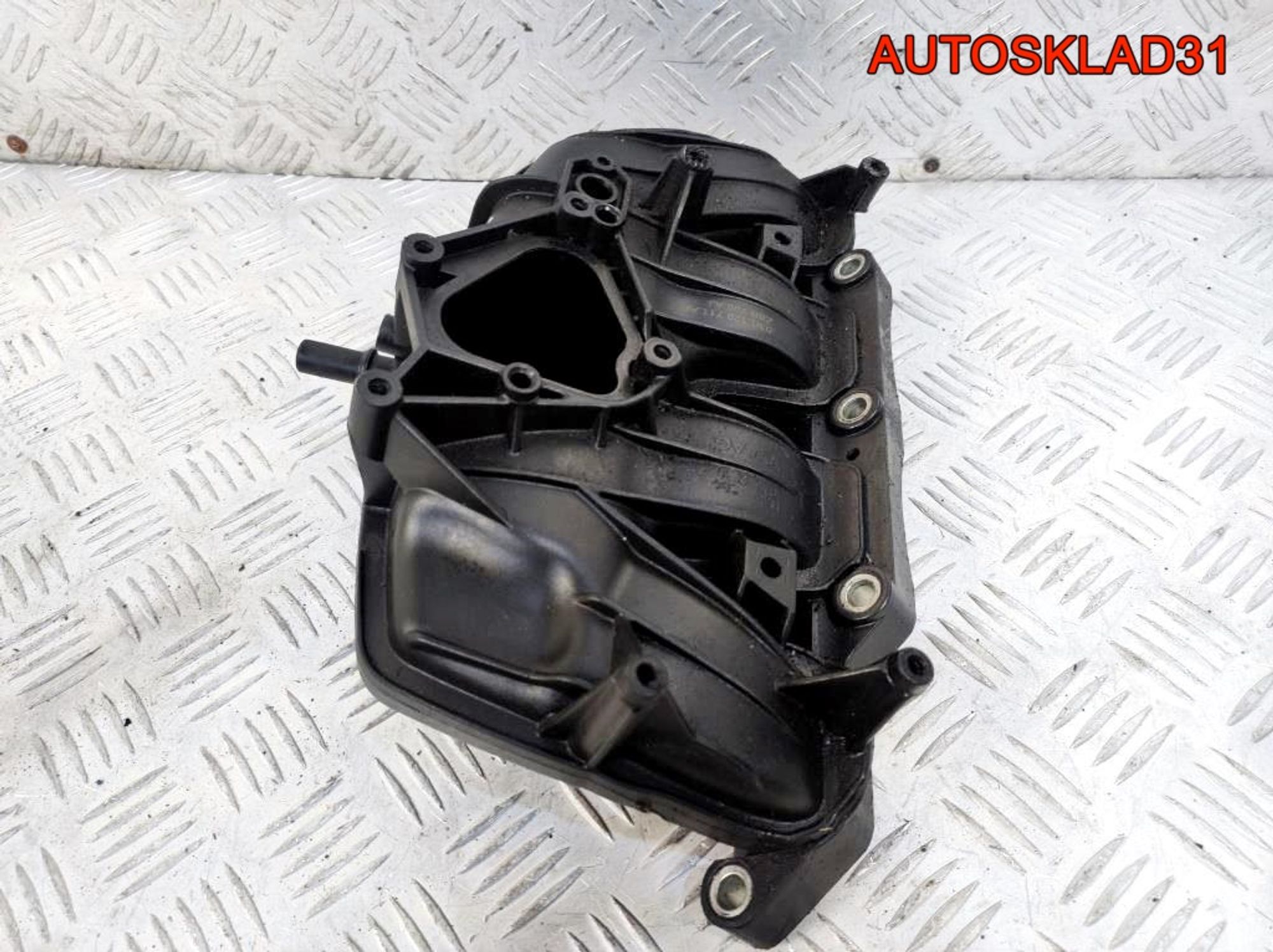 Коллектор впускной VW Tiguan CAV 03C129711AE, 3700 рублей, Дубовое