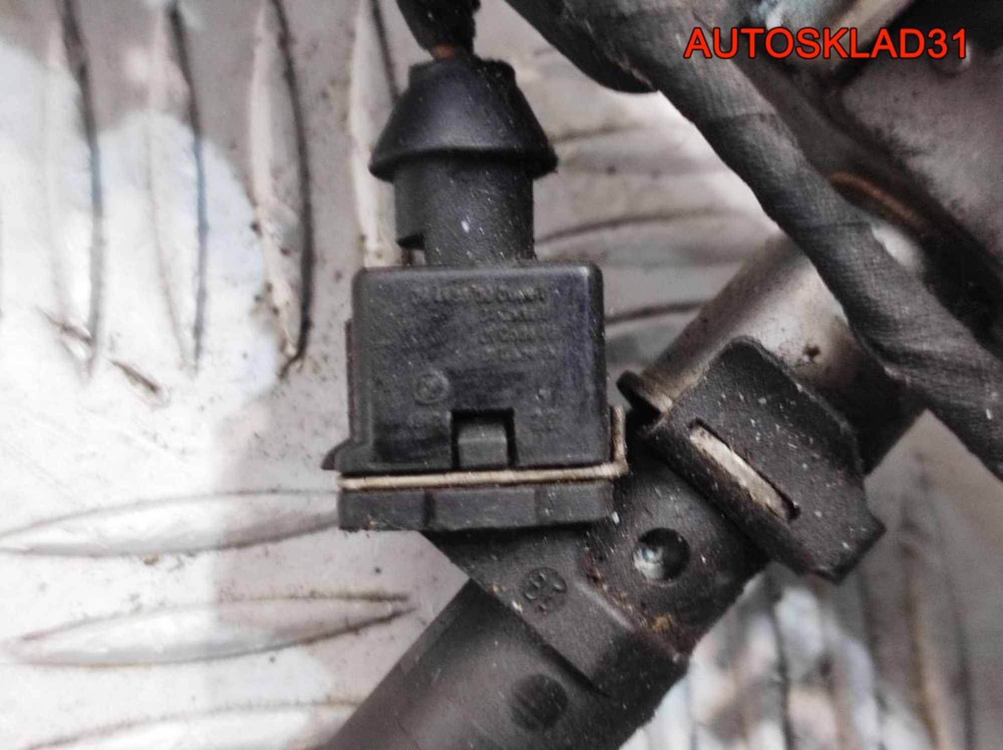 Форсунка топливная Комплект BMW E90 2,0 N46B20B 13537506158, 3500 рублей, Дубовое