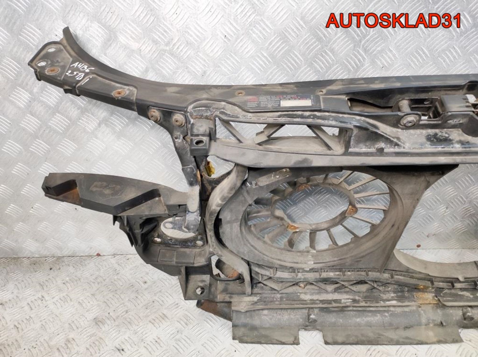 Панель передняя Audi A4 B6 2,5 Дизель 8E0805594A, 5400 рублей, Дубовое