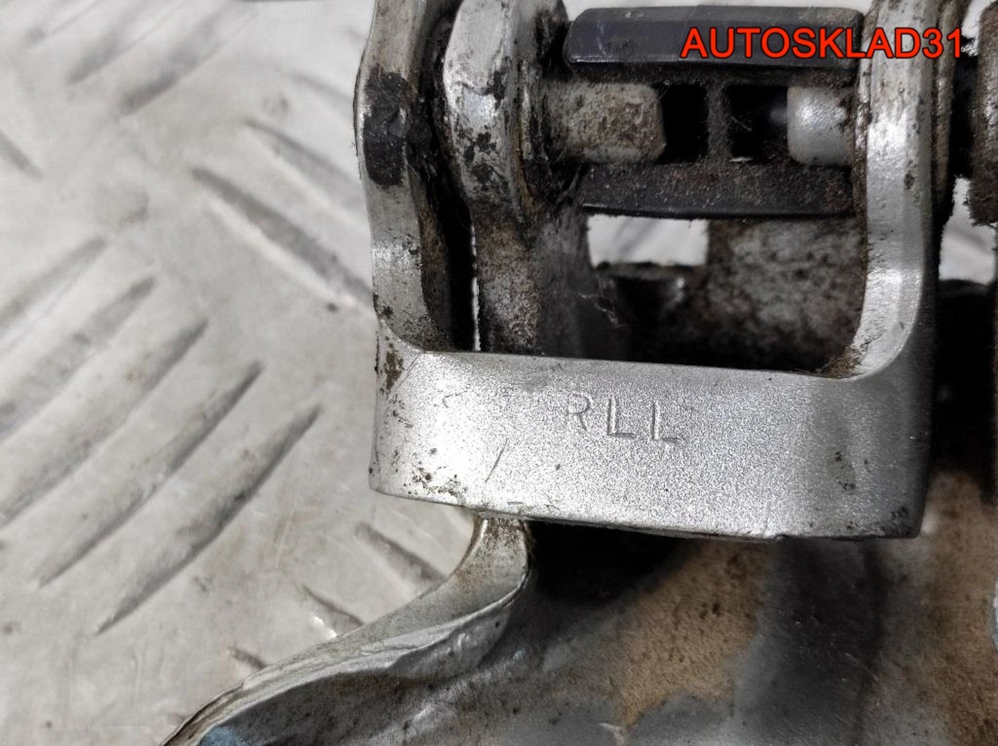 Петля двери задняя левая нижняя Ford Fusion, 900 рублей, Дубовое