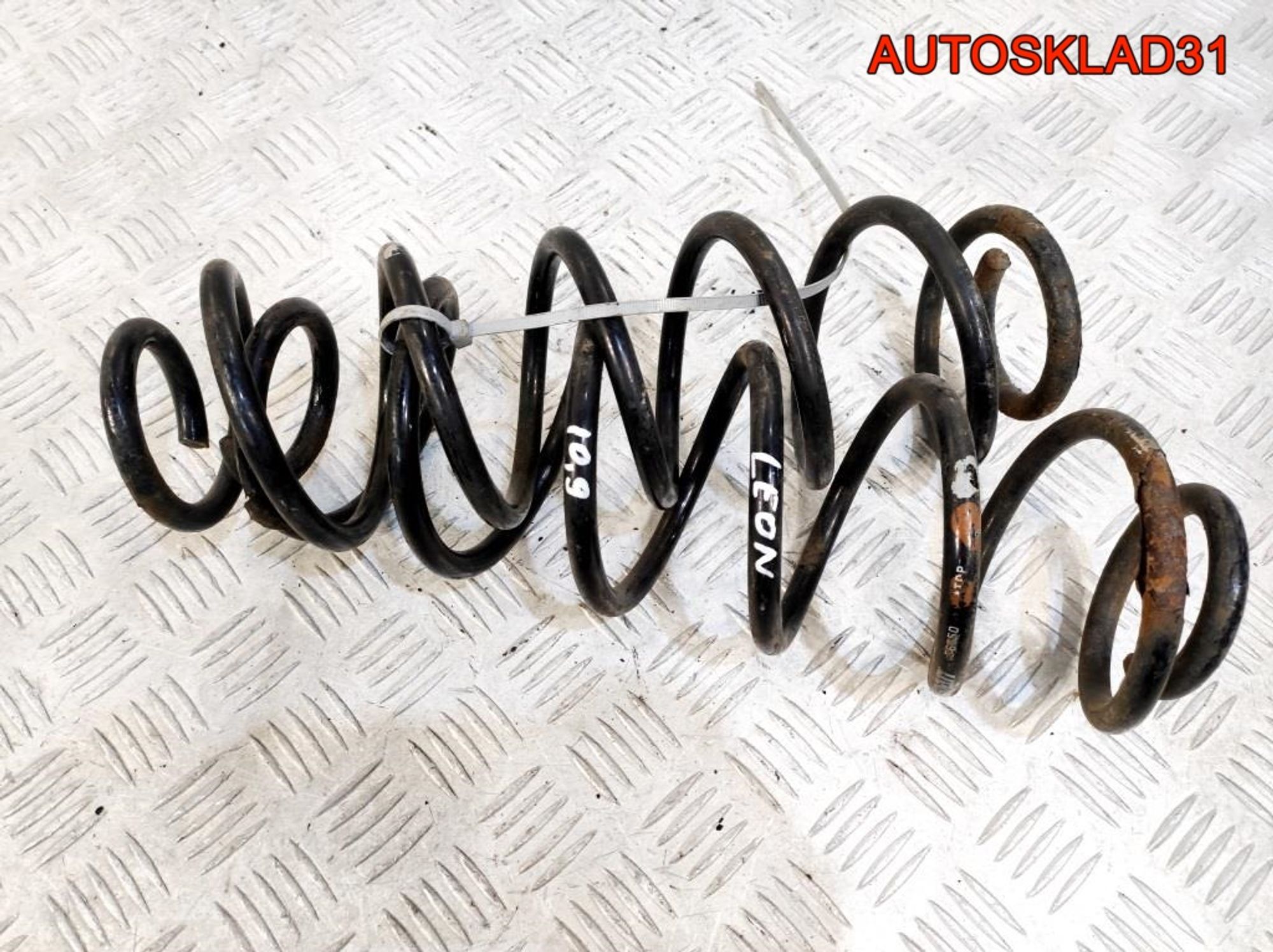 Пружина задняя комплект SEAT Leon 1M1 1J0511115AR, 1800 рублей, Дубовое