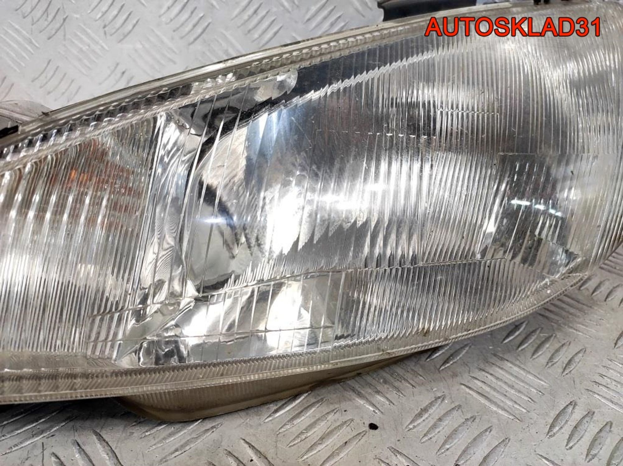 Фара левая Peugeot 206 89005132 Дорест, 4500 рублей, Дубовое