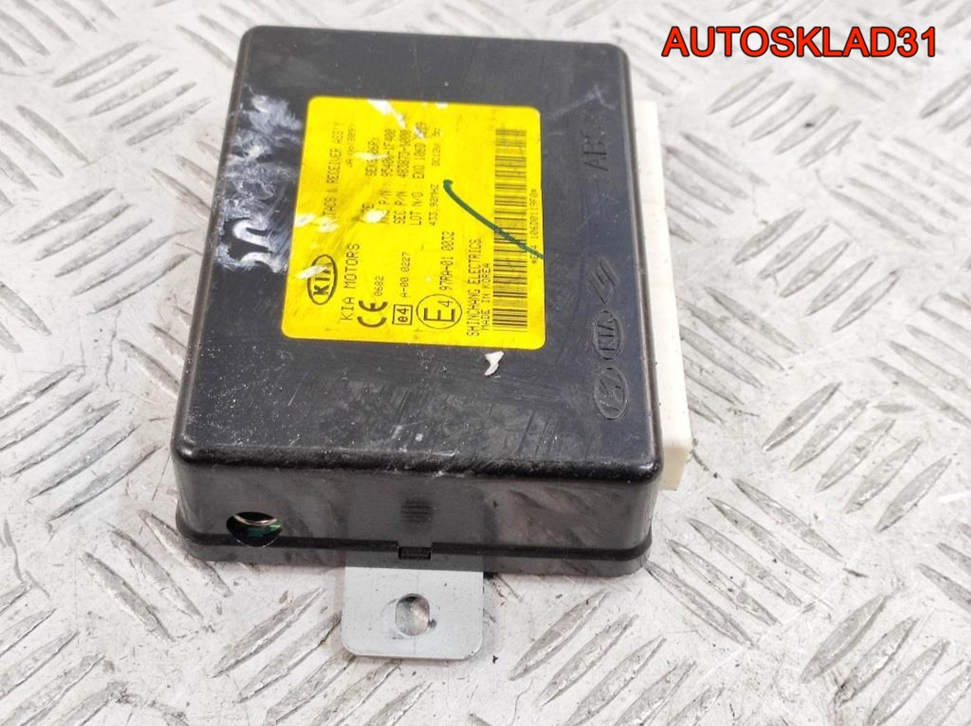 Блок комфорта Kia Sportage 2 2.0 G4GC 954001F400, 1200 рублей, Дубовое
