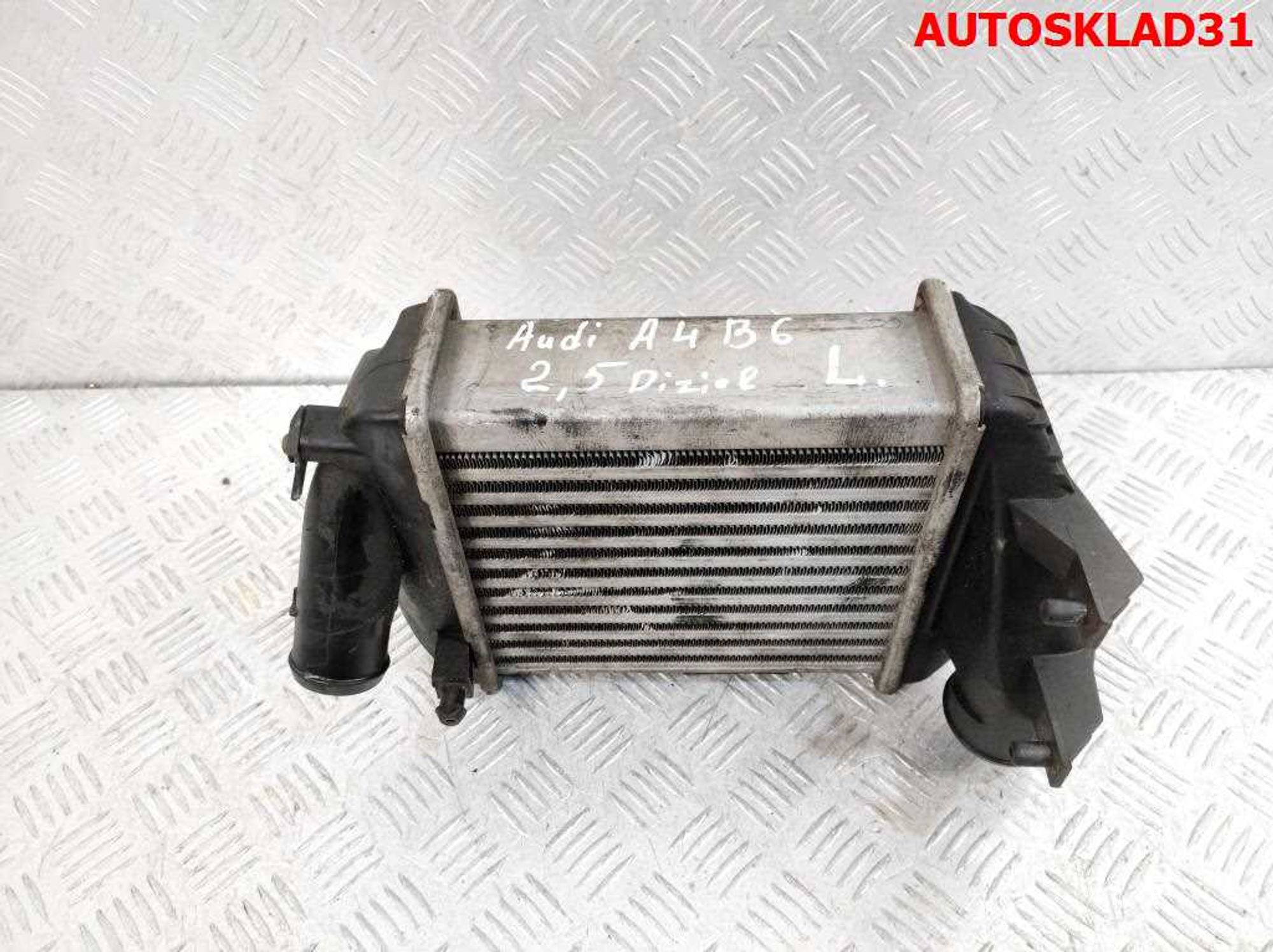 Интеркулер левый Audi A4 B6 2,5 Дизель 8E0145805P, 3500 рублей, Дубовое