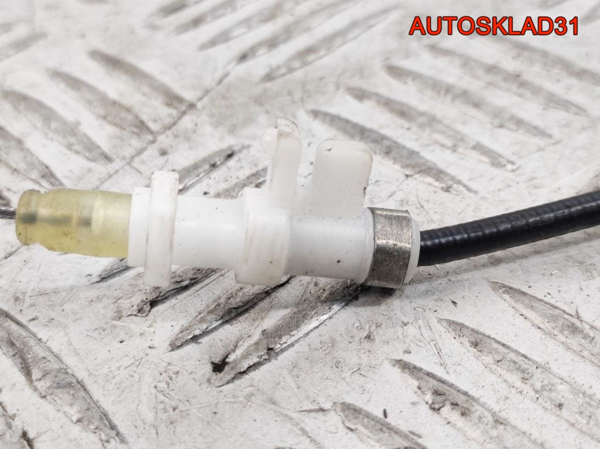 Трос открывания передней двери Audi A6 C7 4G 4G0837085, 1000 рублей, Дубовое