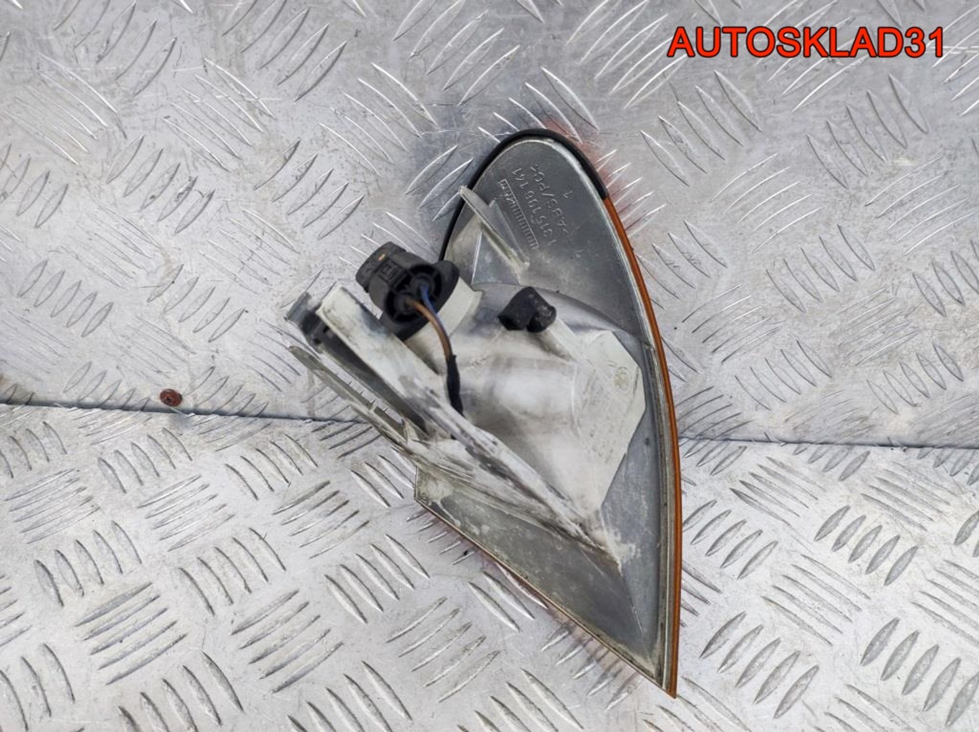 Указатель поворота правый BMW E46 63136902766, 900 рублей, Дубовое