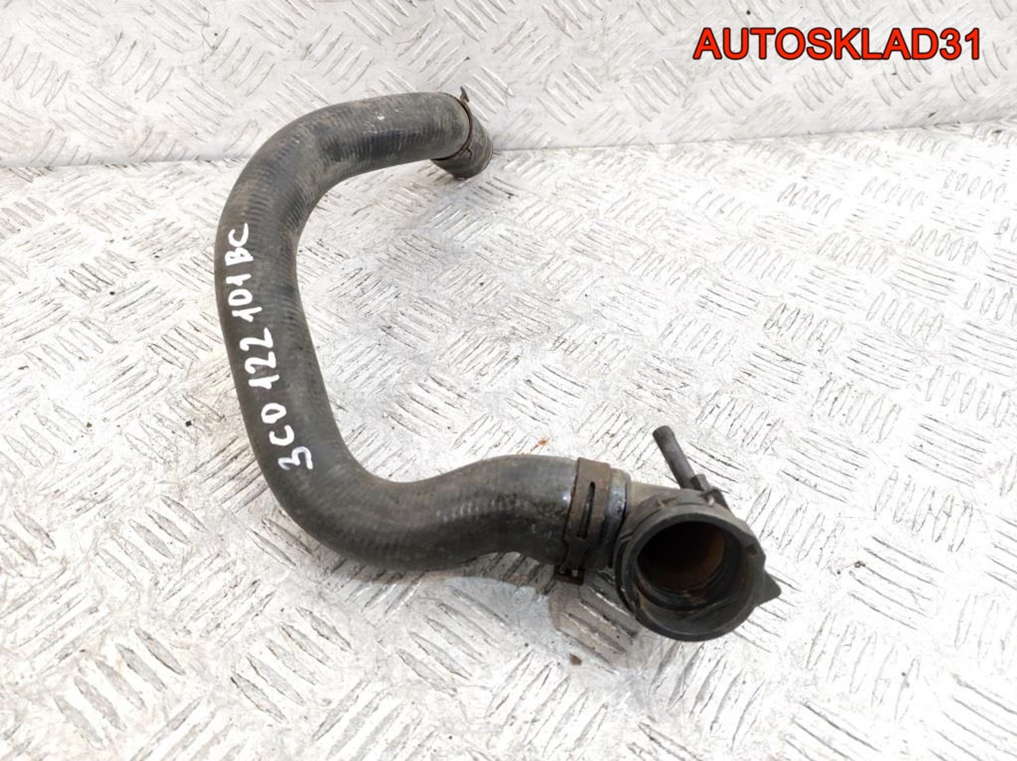 Патрубок радиатора VW Passat B6 2,0 Дизель 3C0122101BC, 1500 рублей, Дубовое