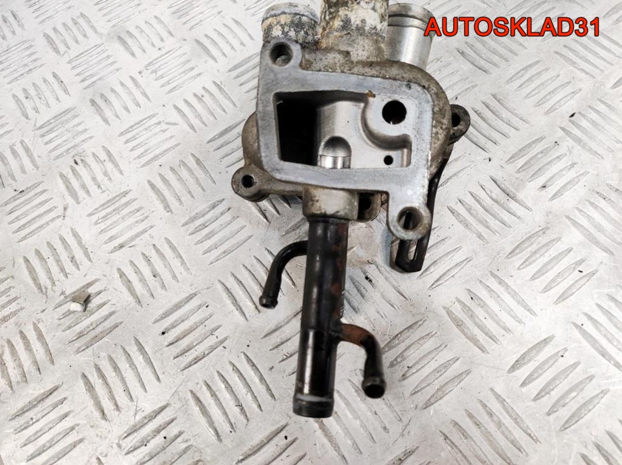 Корпус термостата Hyundai Getz 1,4 G4EE 2560026100, 1700 рублей, Дубовое