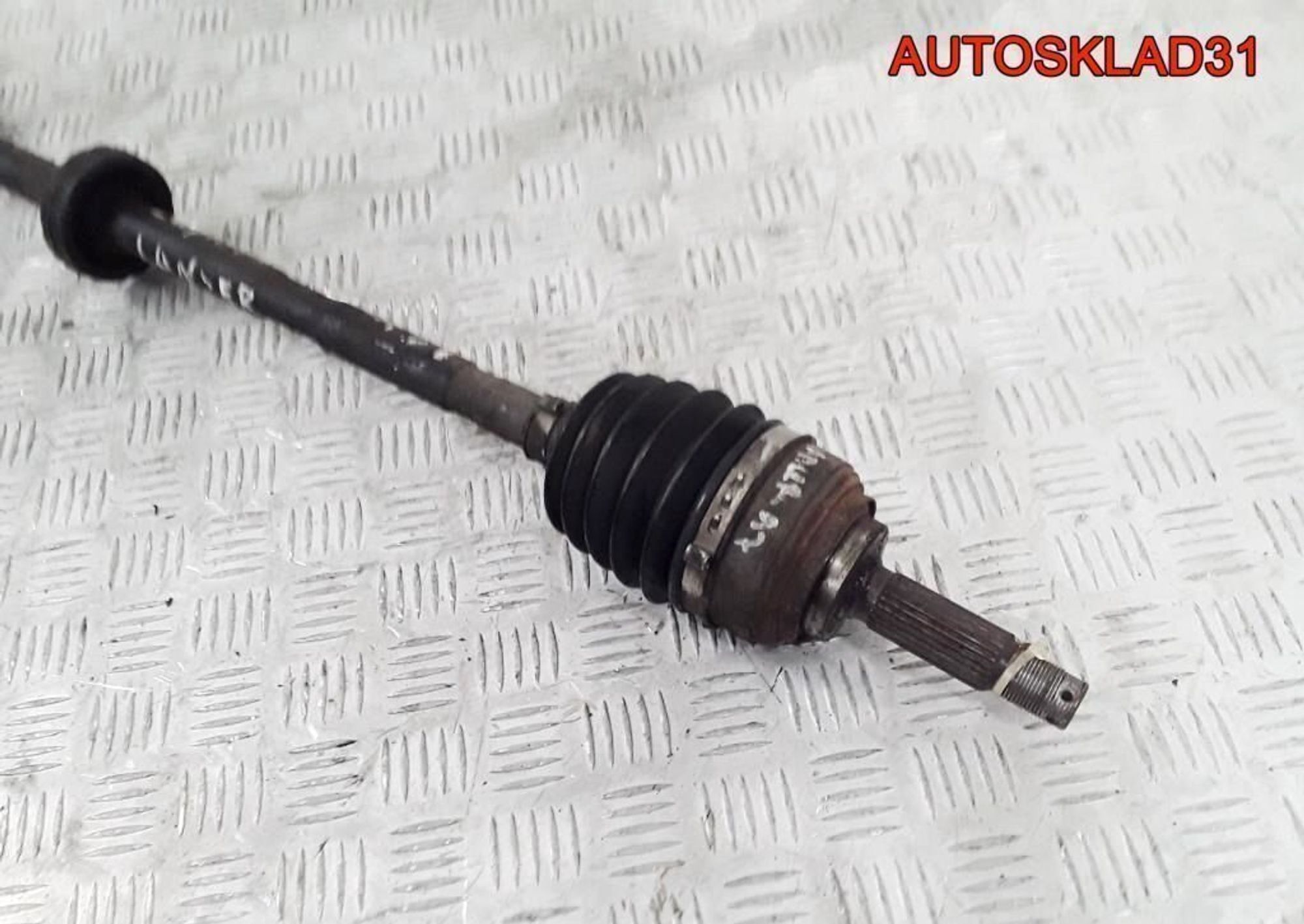 Полуось передняя правая Mitsubishi Lancer CB МКПП, 1800 рублей, Дубовое
