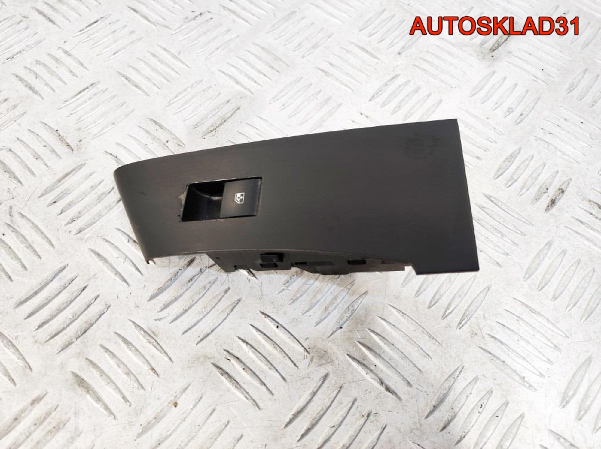 Кнопка стеклоподъемника Opel Astra J 13301886, 900 рублей, Дубовое