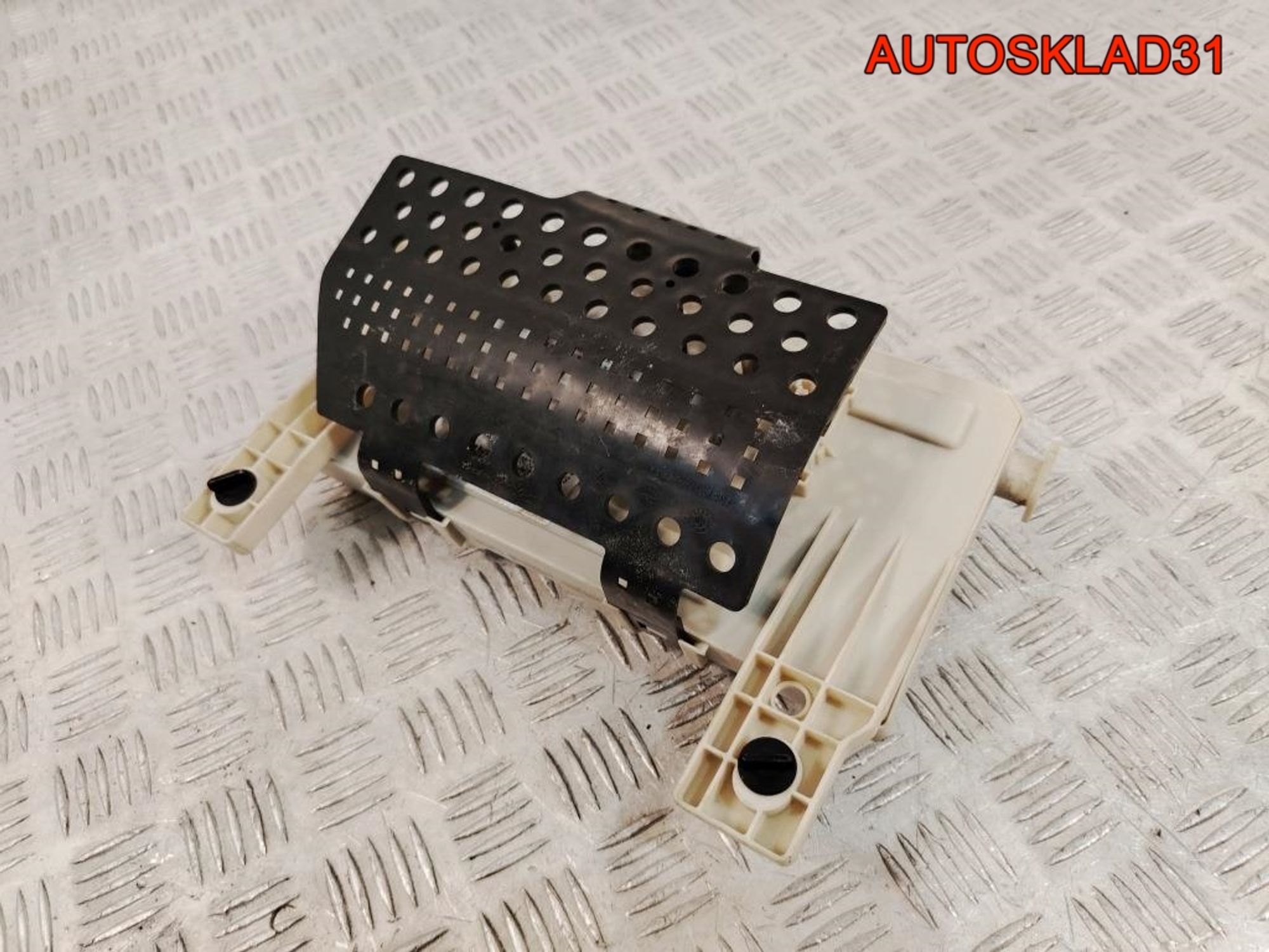 Блок предохранителей Ford Focus 2 7M5T14A073DC, 2500 рублей, Дубовое