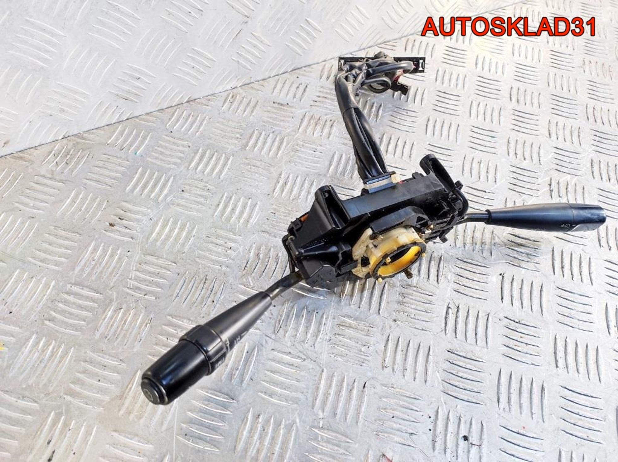 Переключатель подрулевой Toyota Carina 843102G751, 1700 рублей, Дубовое