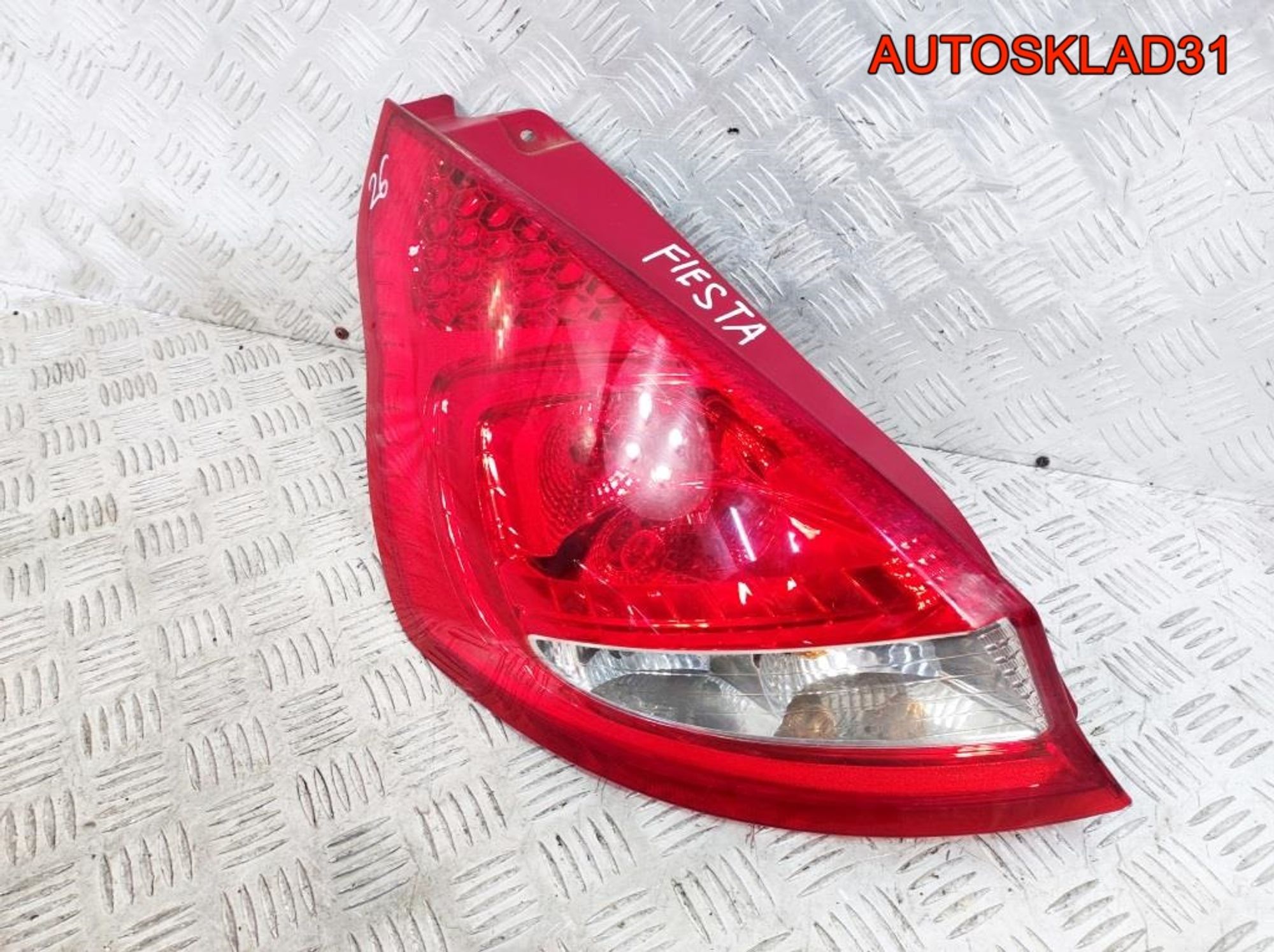 Фонарь задний левый Ford Fiesta 8A6113405AE, 3300 рублей, Дубовое