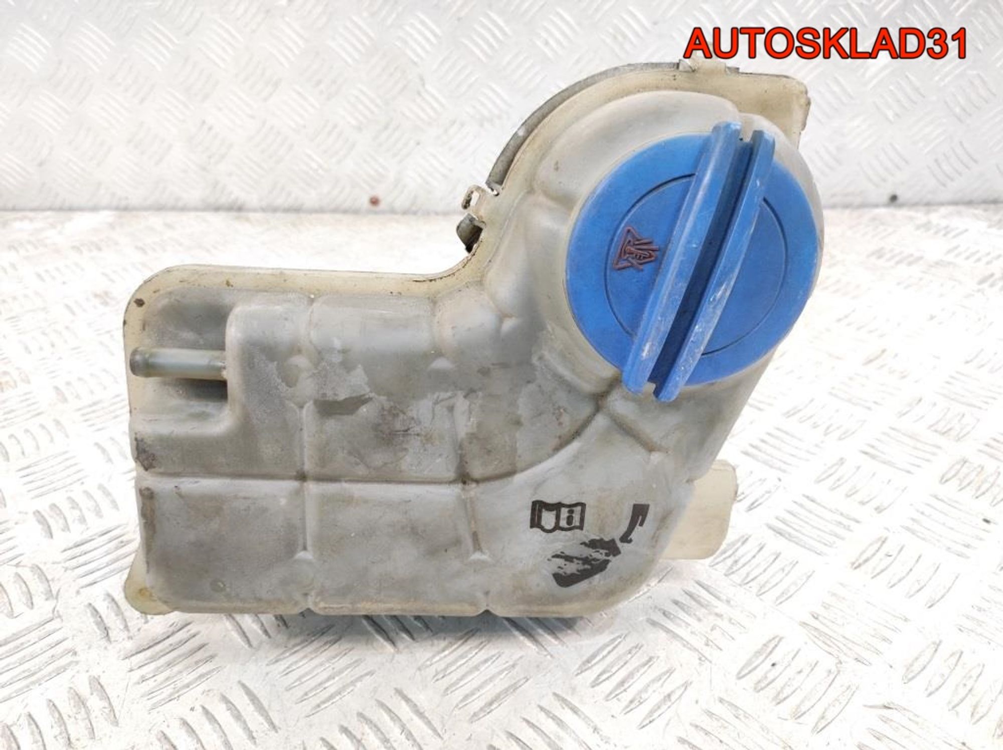 Бачок расширительный Audi A4 B7 8E0121405, 1300 рублей, Дубовое