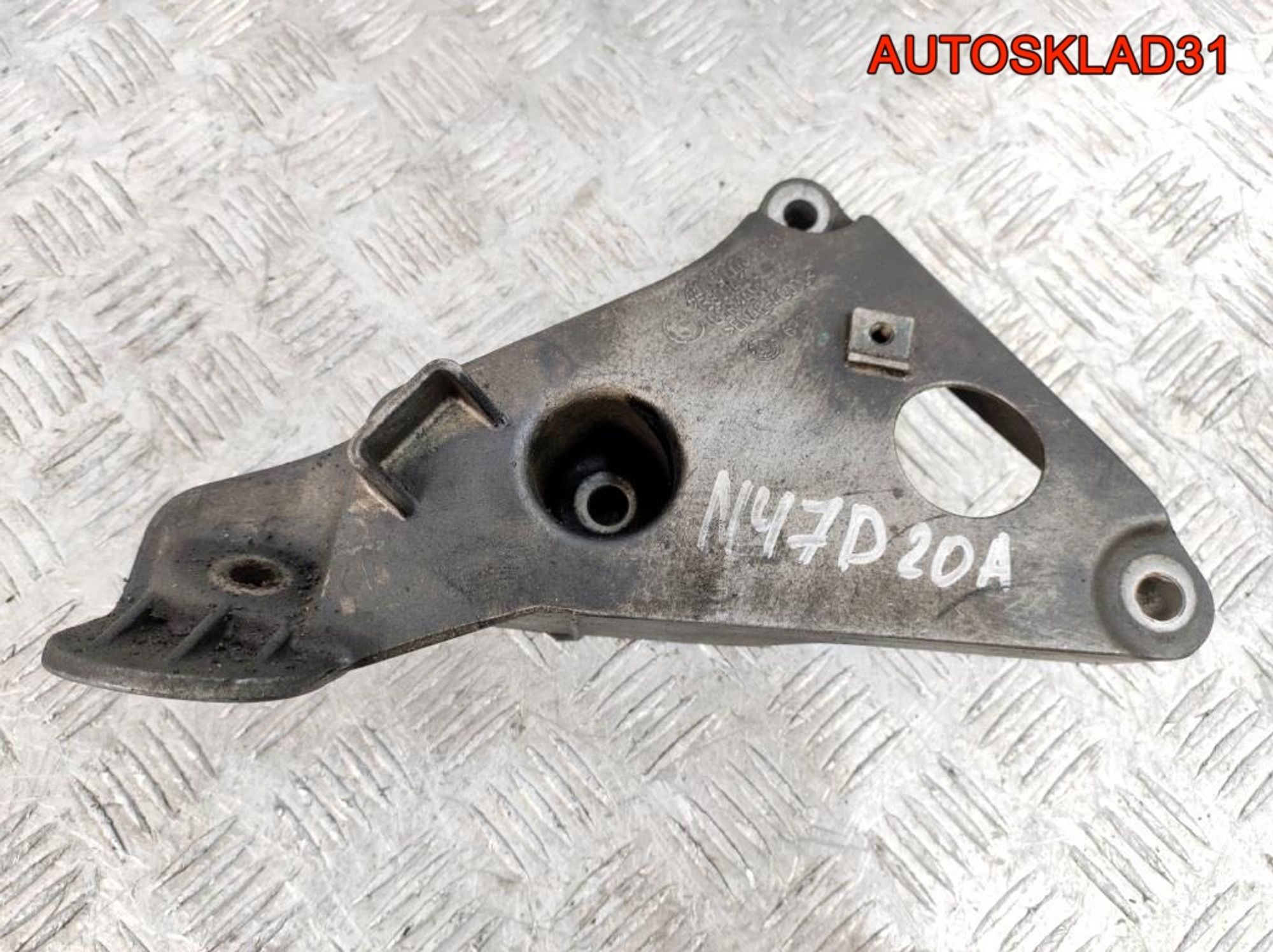 Кронштейн двигателя левый BMW E90 2.0 N47D20A 22116777053, 1000 рублей, Дубовое