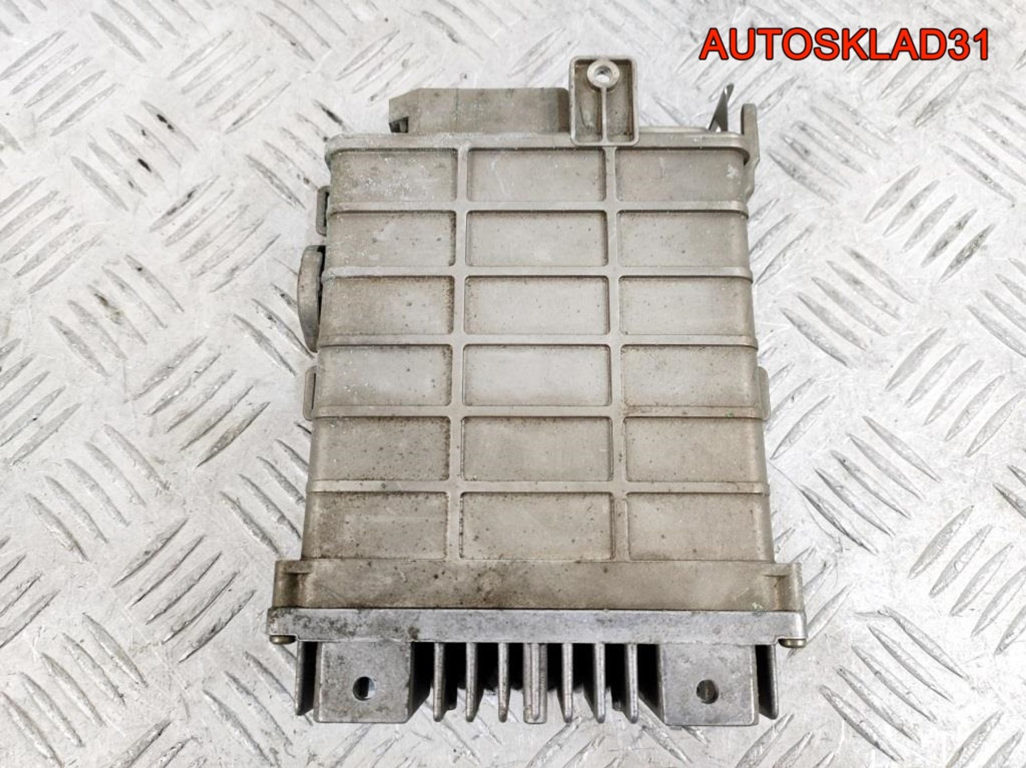 Блок эбу Audi 80/90 B3 893907383B, 1800 рублей, Дубовое