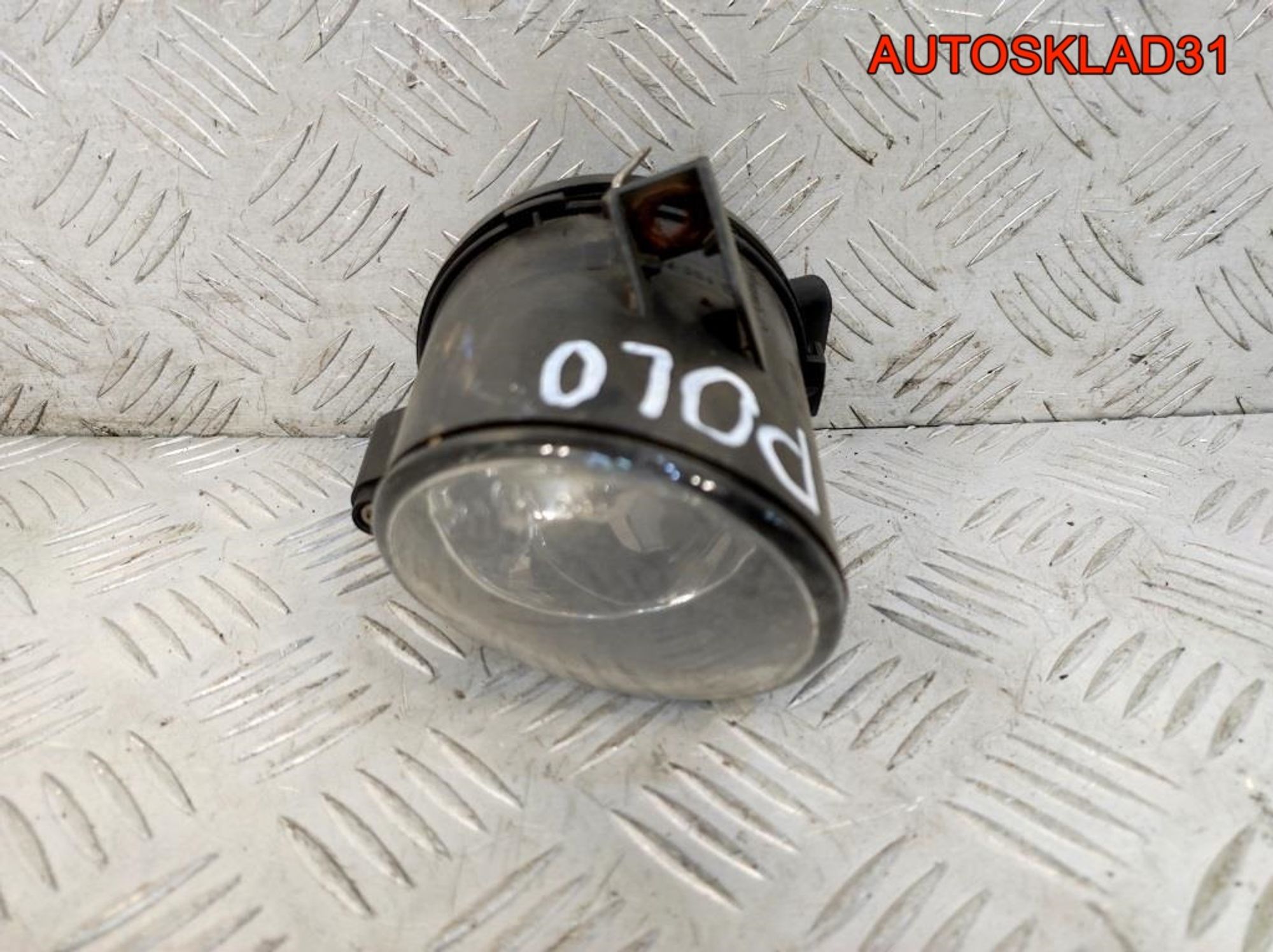 Фара противотуманная правая VW Polo 4 6Q0941700, 1400 рублей, Дубовое
