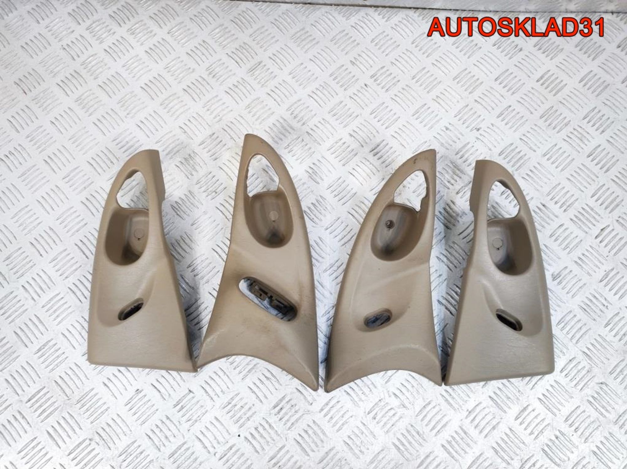 Накладка ручки двери внутри Комплект Ford Focus 1, 900 рублей, Дубовое