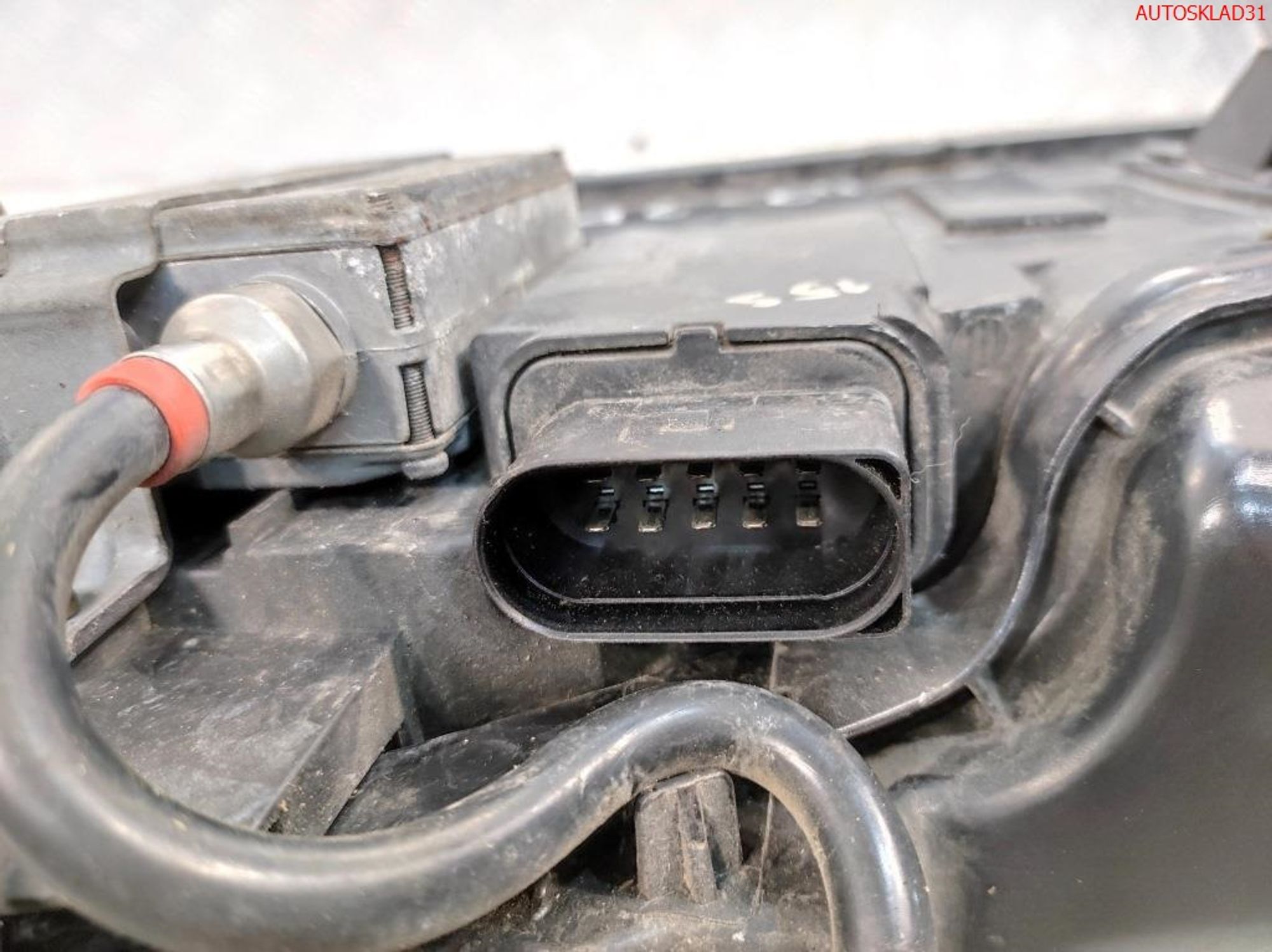 Фара правая Ксенон Audi A6 C5 Рест 4B0941030R, 15000 рублей, Дубовое