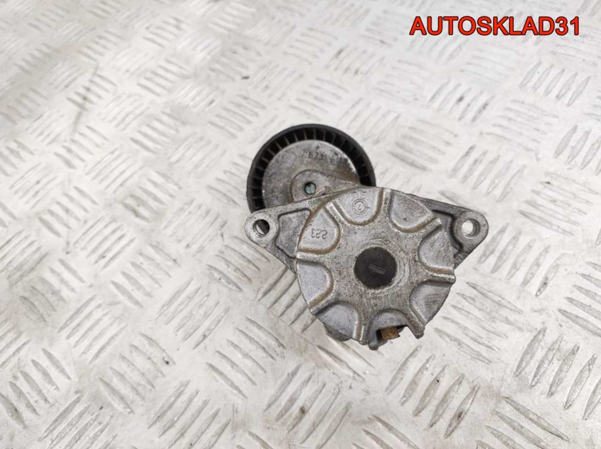 Натяжитель ремня Mercedes W203 2.2 Дизель A6462000270, 500 рублей, Дубовое