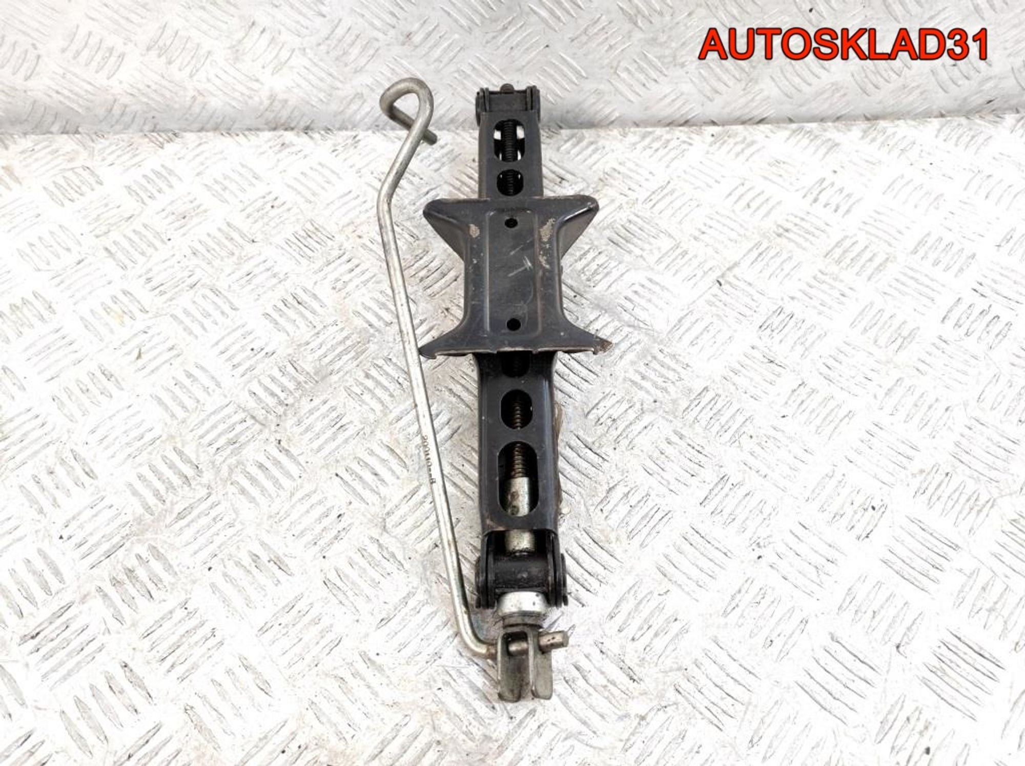 Домкрат Renault Logan 1 8200858025, 1500 рублей, Дубовое