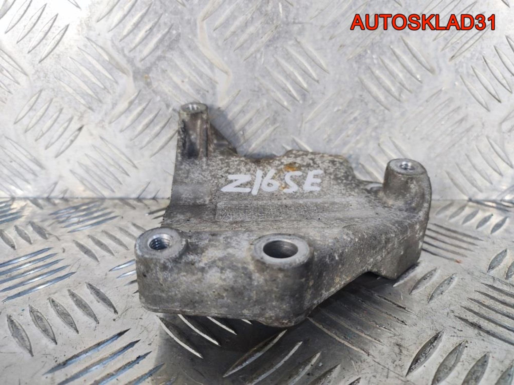 Кронштейн кондиционера Opel Astra G 90529603, 900 рублей, Дубовое