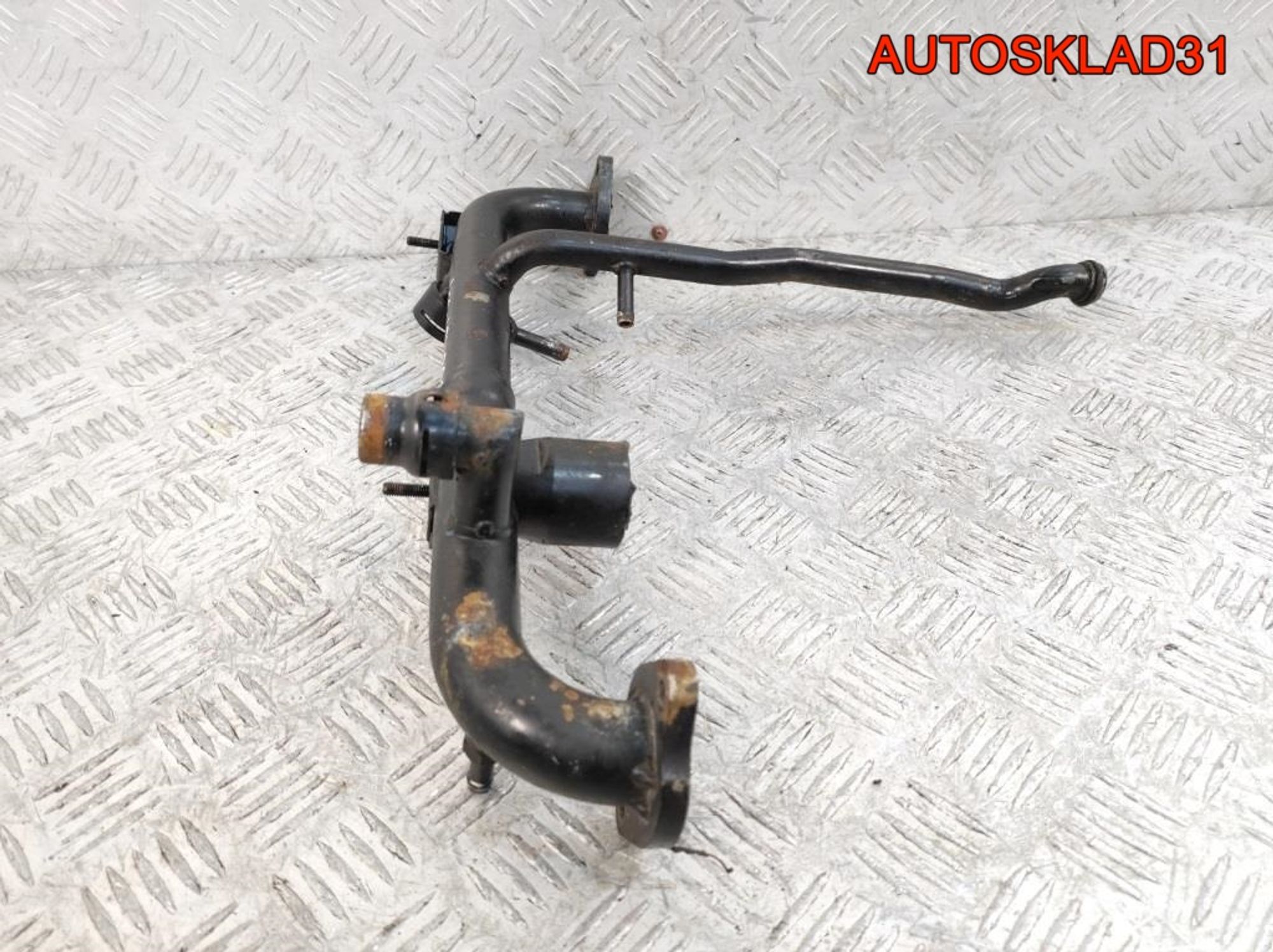 Трубка системы охлаждения Audi A4 B6 3,0 ASN 06C121085F, 1500 рублей, Дубовое